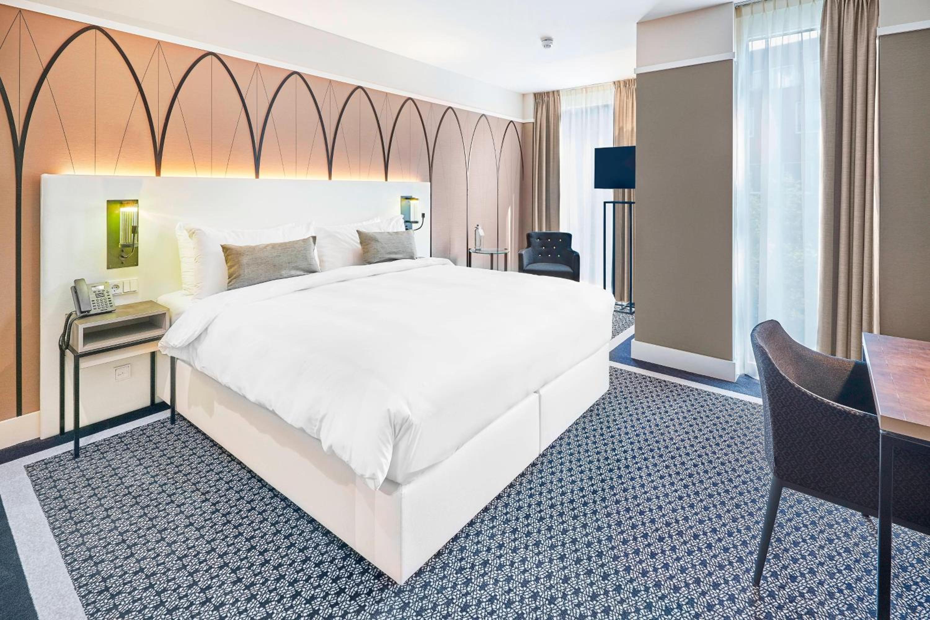Superior, Guest room, 1 King photo 2