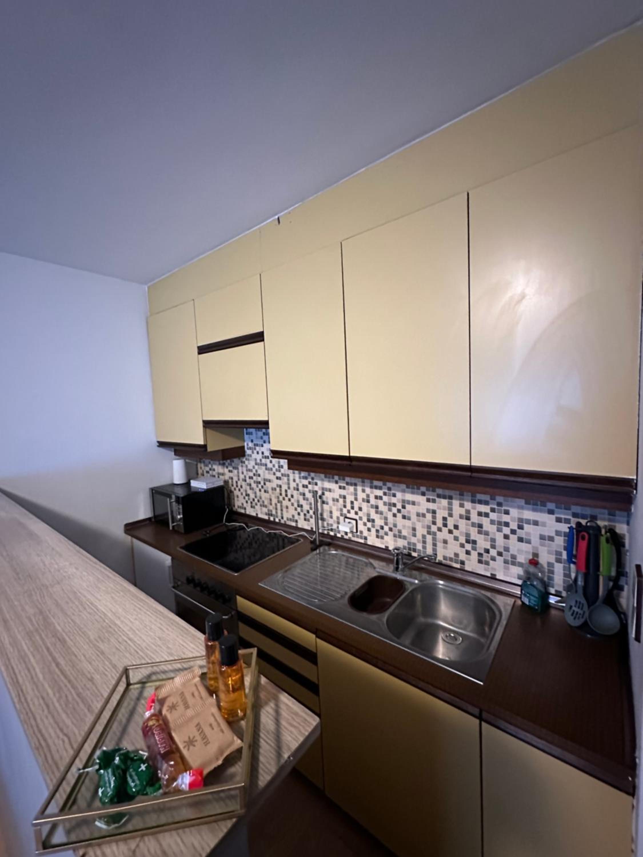 One-Bedroom Apartment - Photo 2
