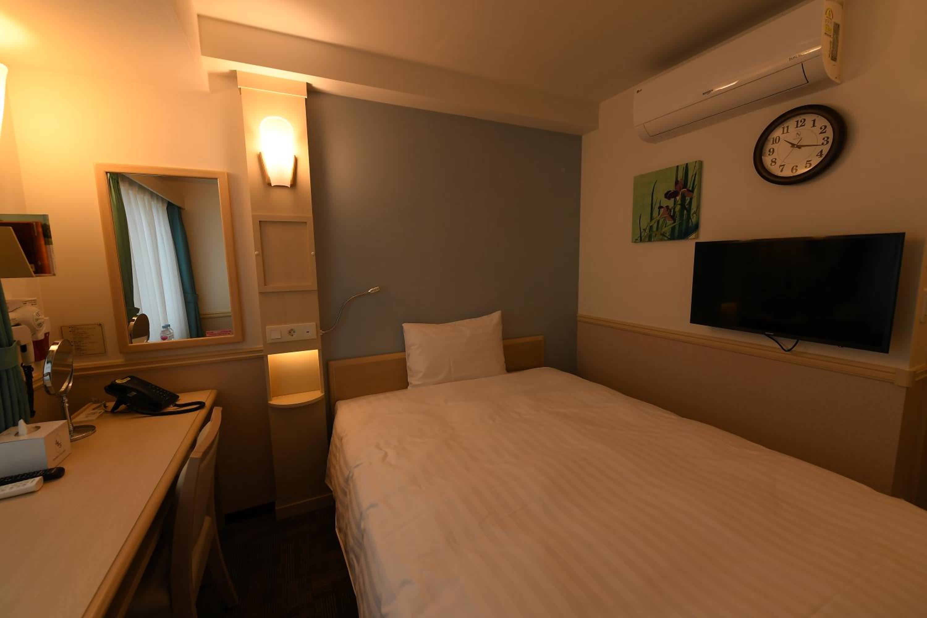 Single Room photo 3
