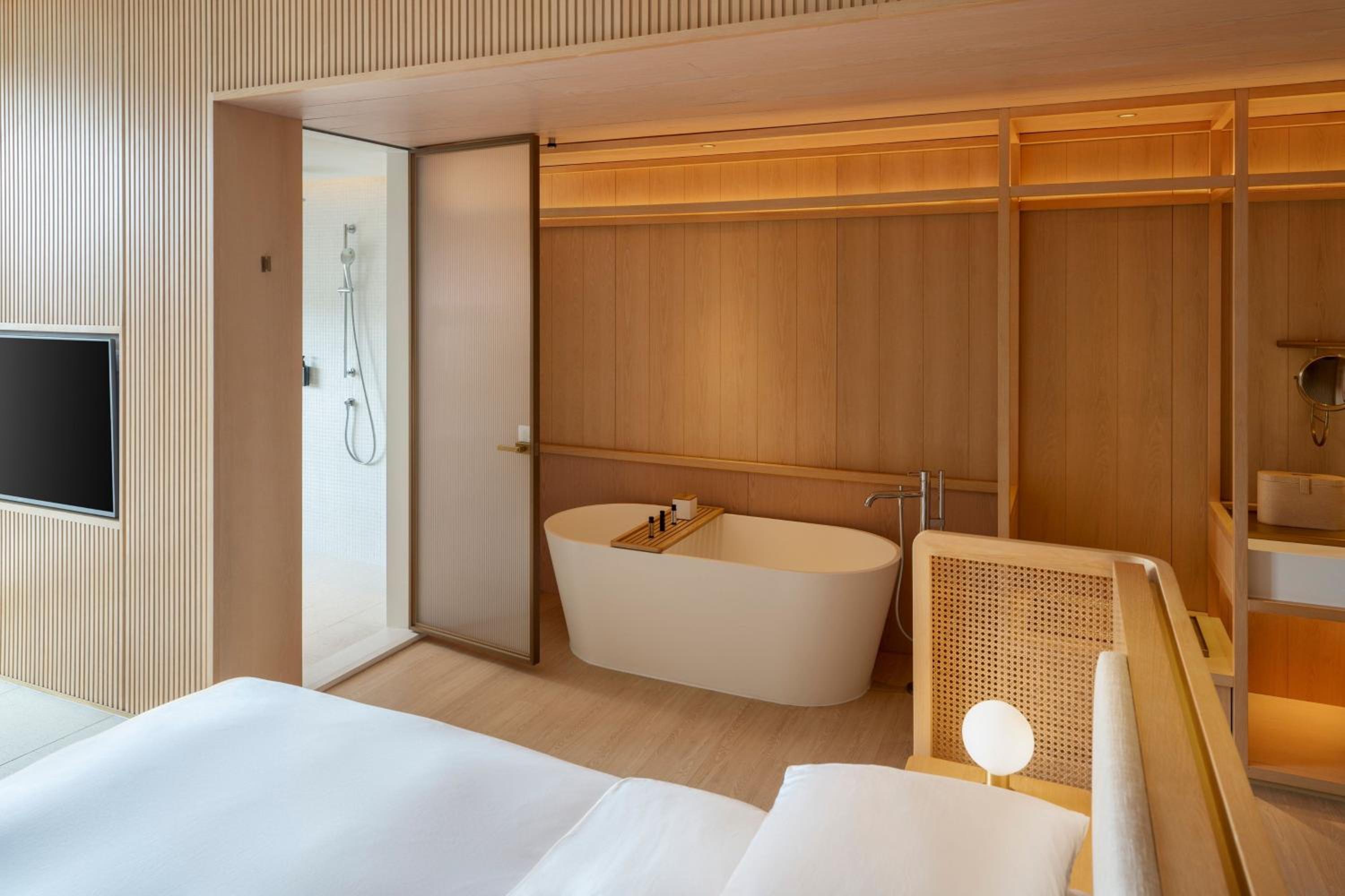Deluxe Ocean Opened Suite（Daily afternoon tea & set cocktail package for two persons） - Photo 7