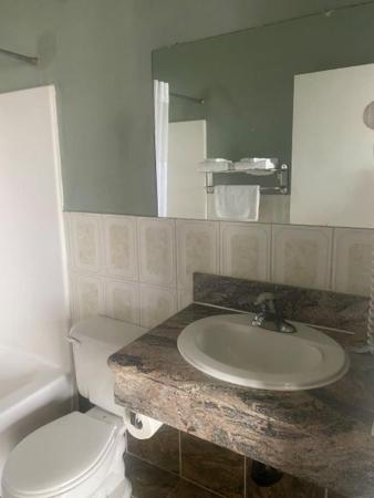 Single Room - Disability Access photo 3
