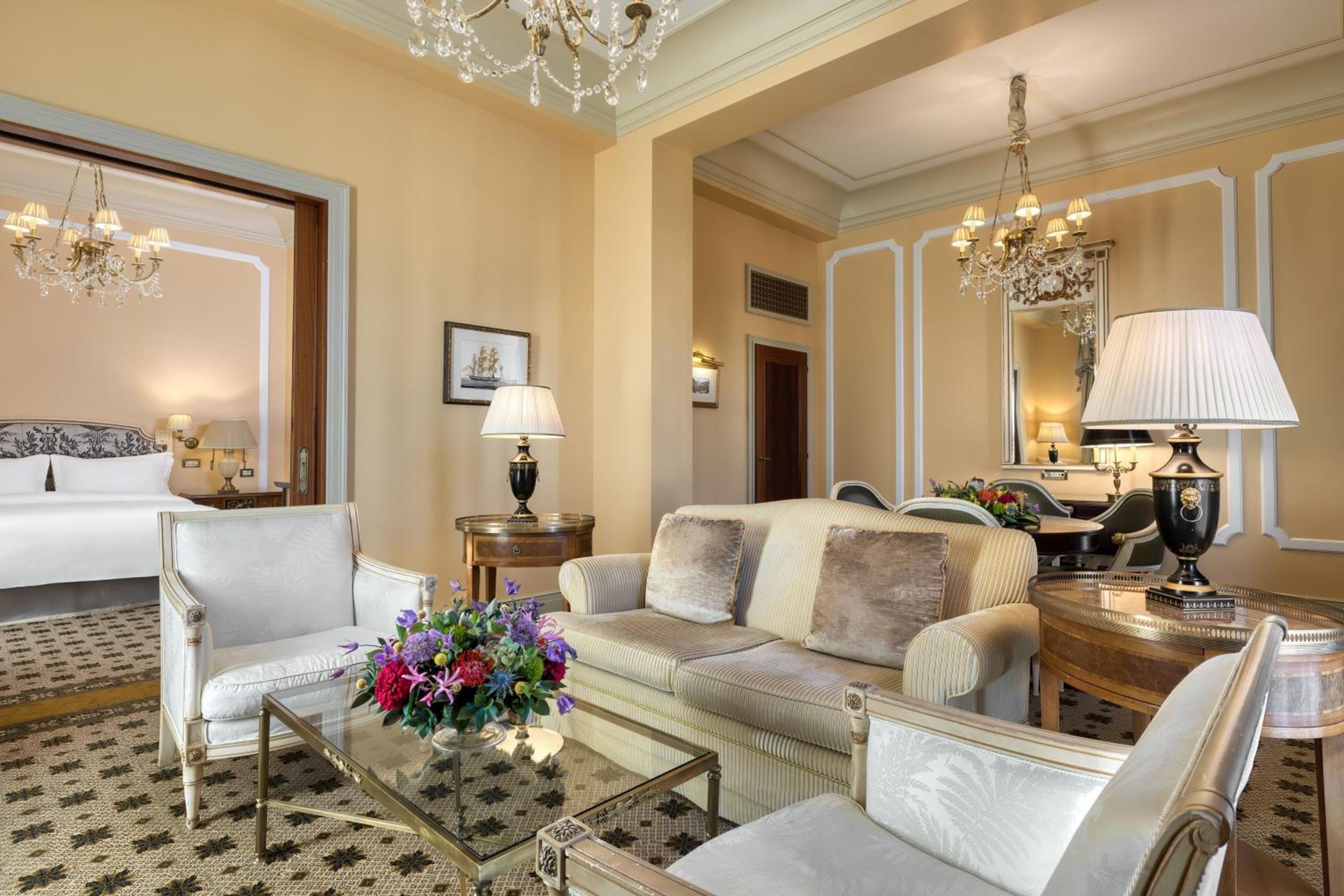 Grand Deluxe Suite, 2 Bedroom Suite, City view