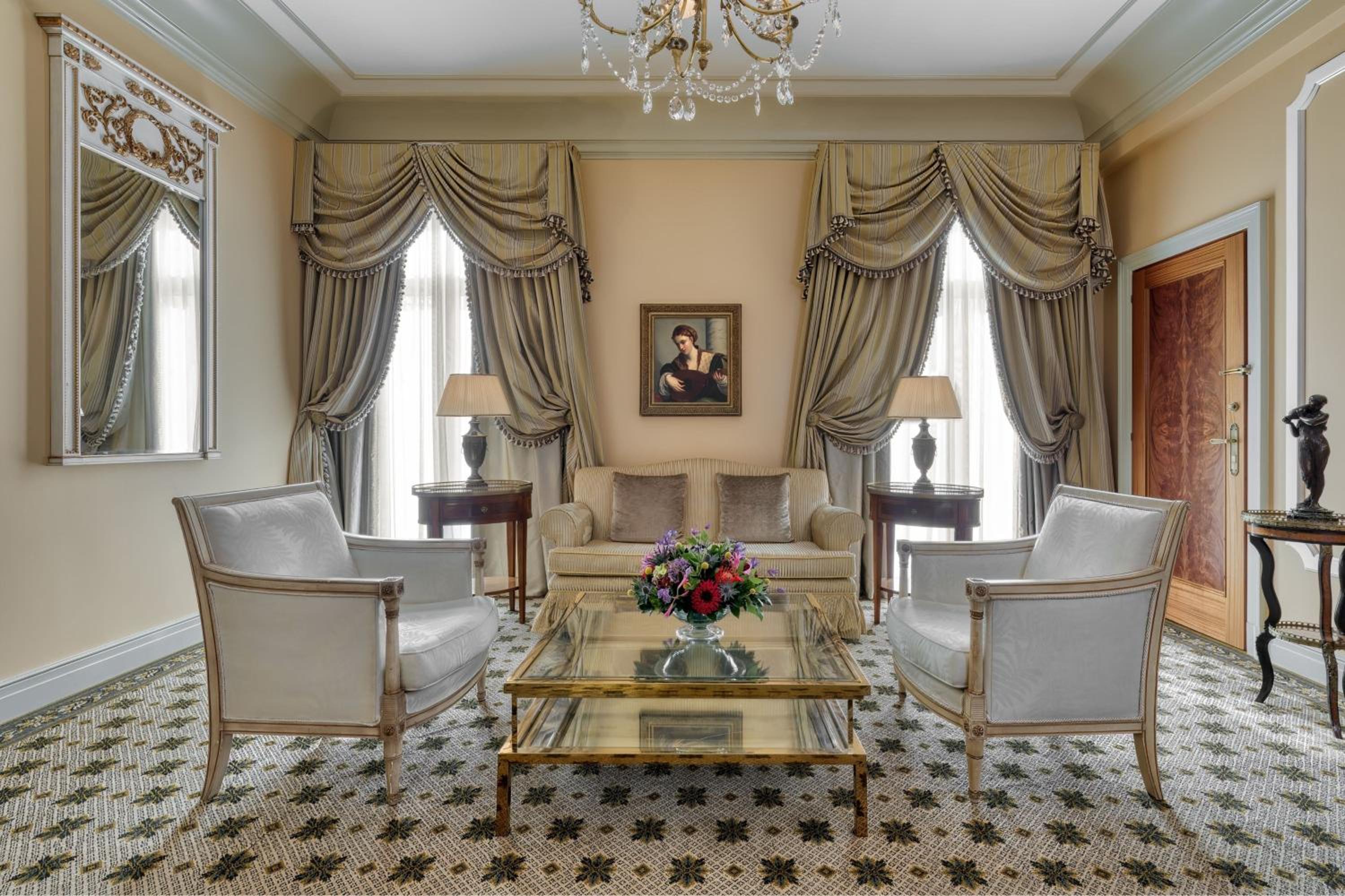 Executive Acropolis Suite 1 Bedroom Suite, 1 King, City view