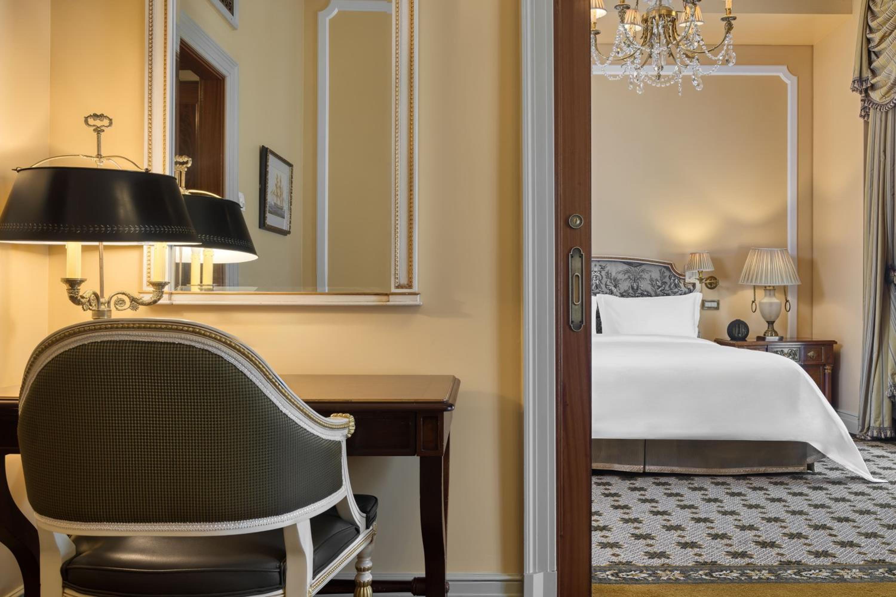 Grand Suite, 1 Bedroom Suite, 1 King, City view