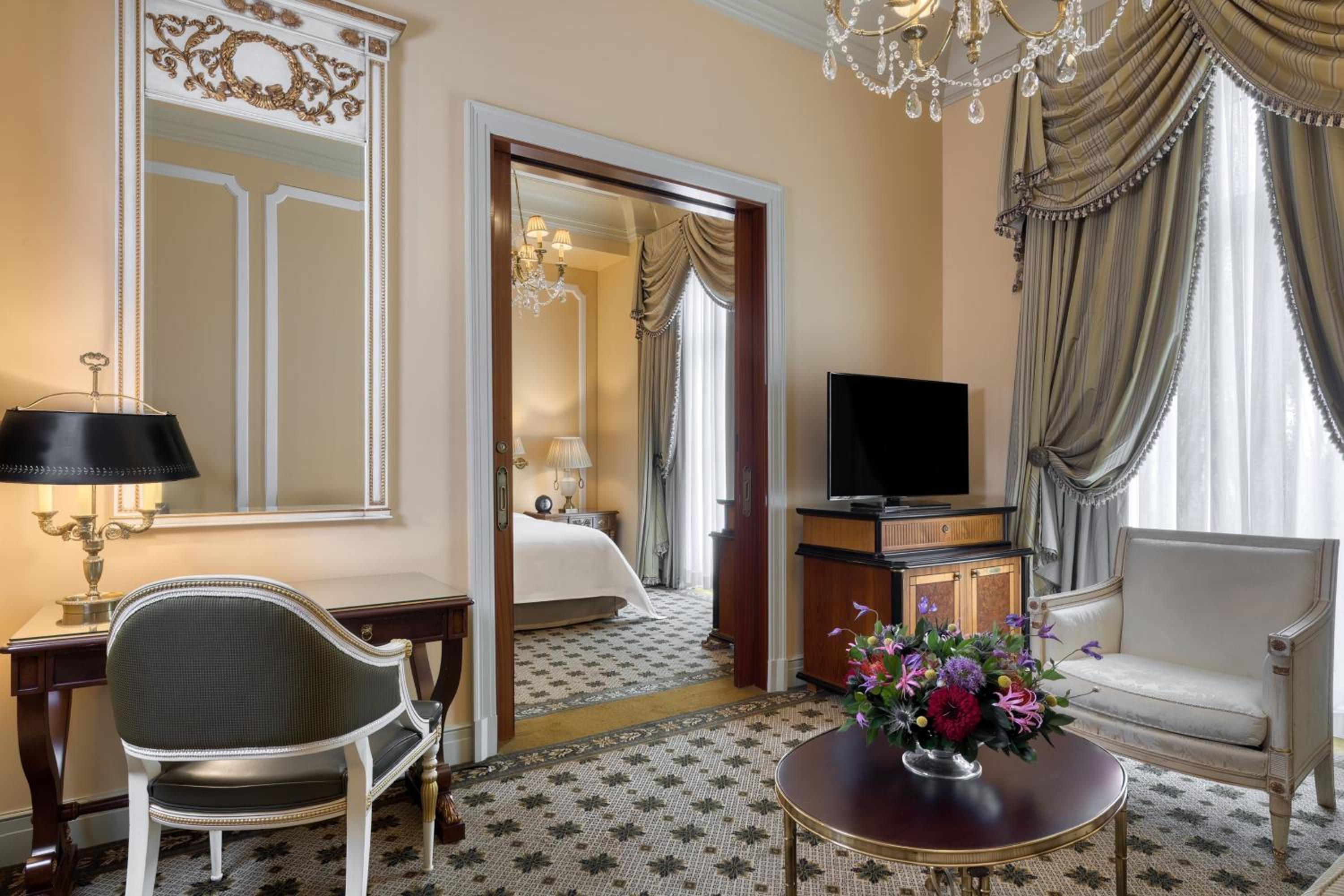 Grand Suite, 1 Bedroom Suite, 1 King, City view