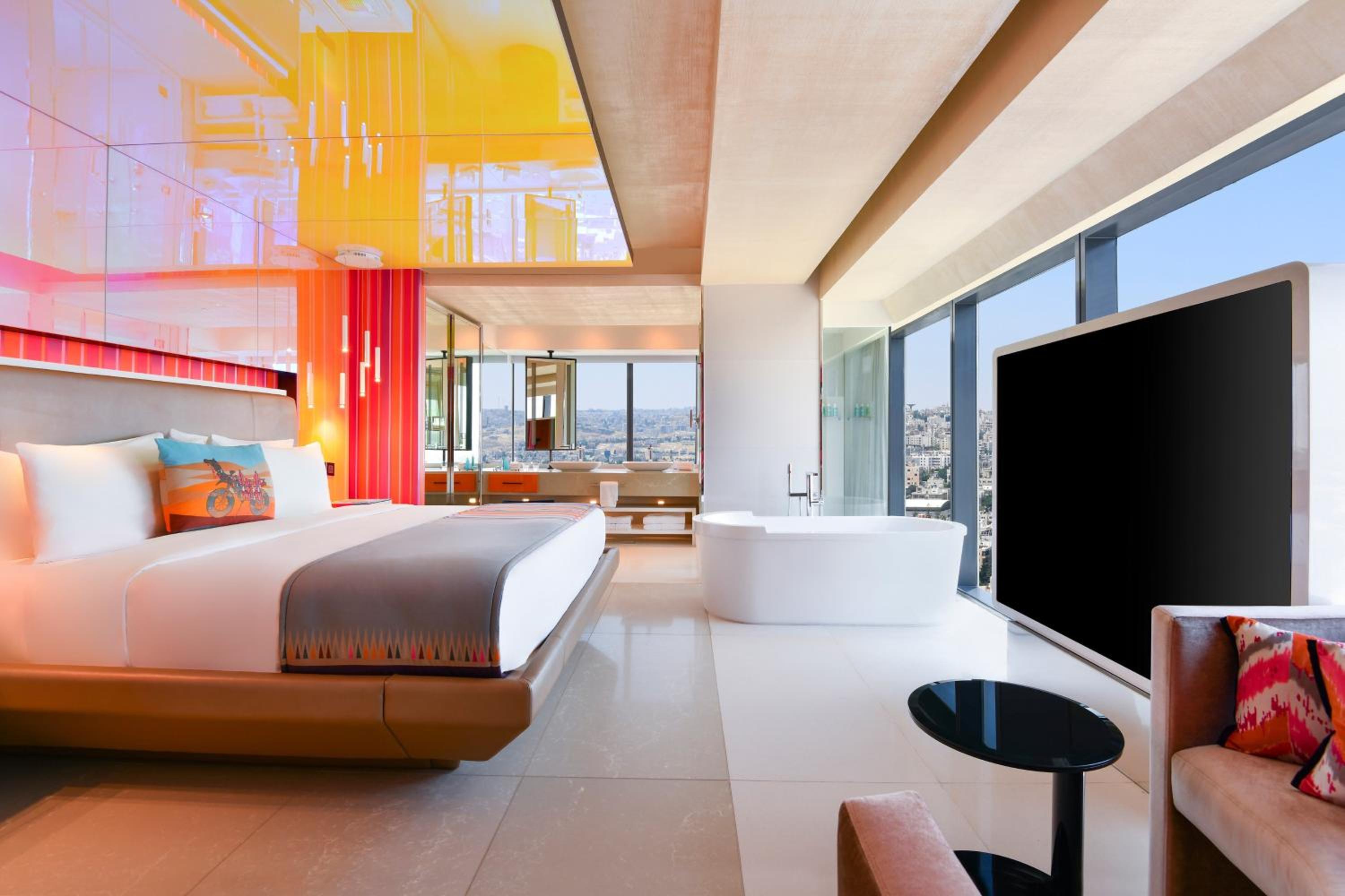 Penthouse II Suite, City View, 1 King Bed, Corner location, High Floor, 20th floor and above, Non-Smoking