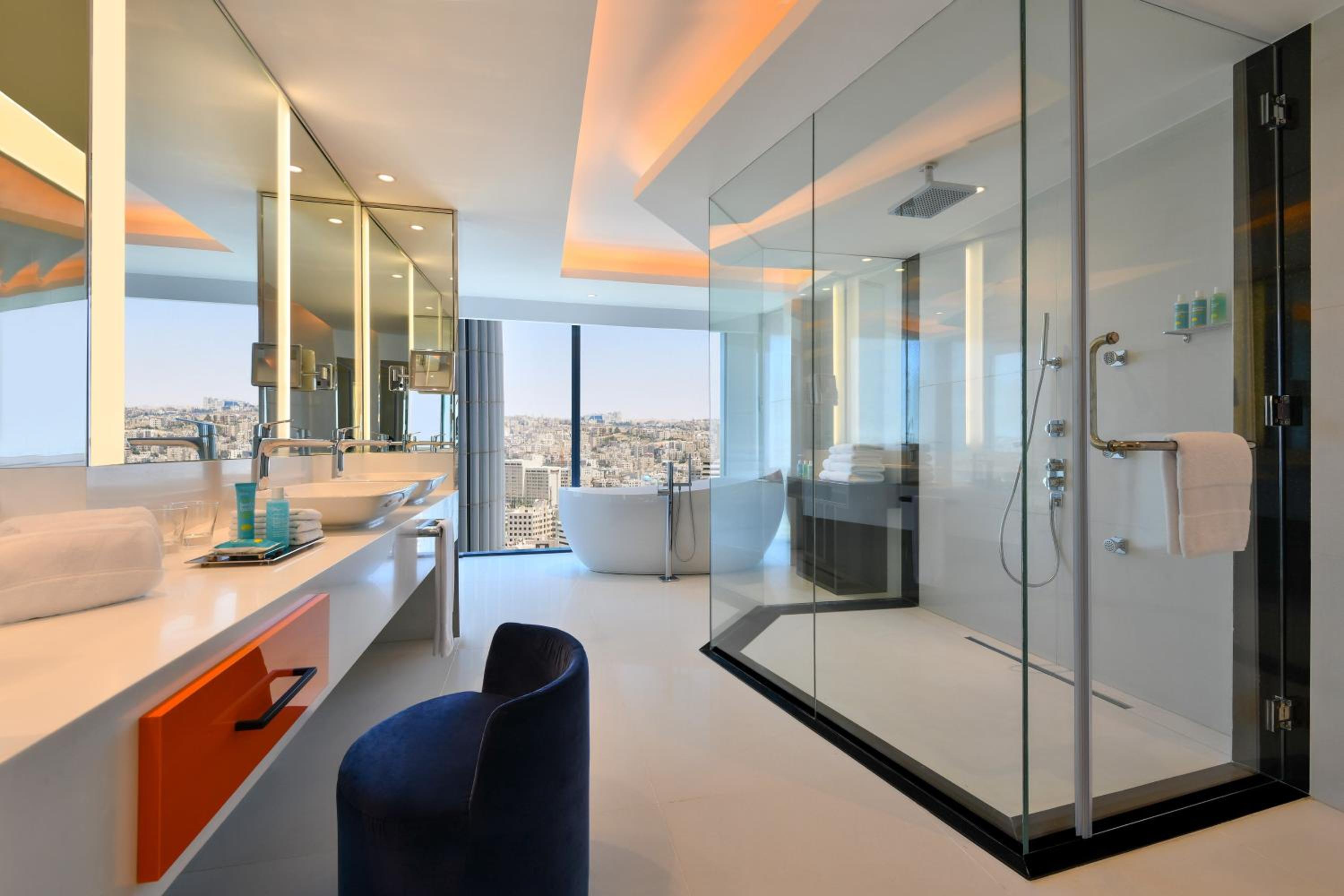 Penthouse I Suite, City View, 1 King Bed, Corner location, High Floor, 20th floor and above, Non-Smoking - Photo 14