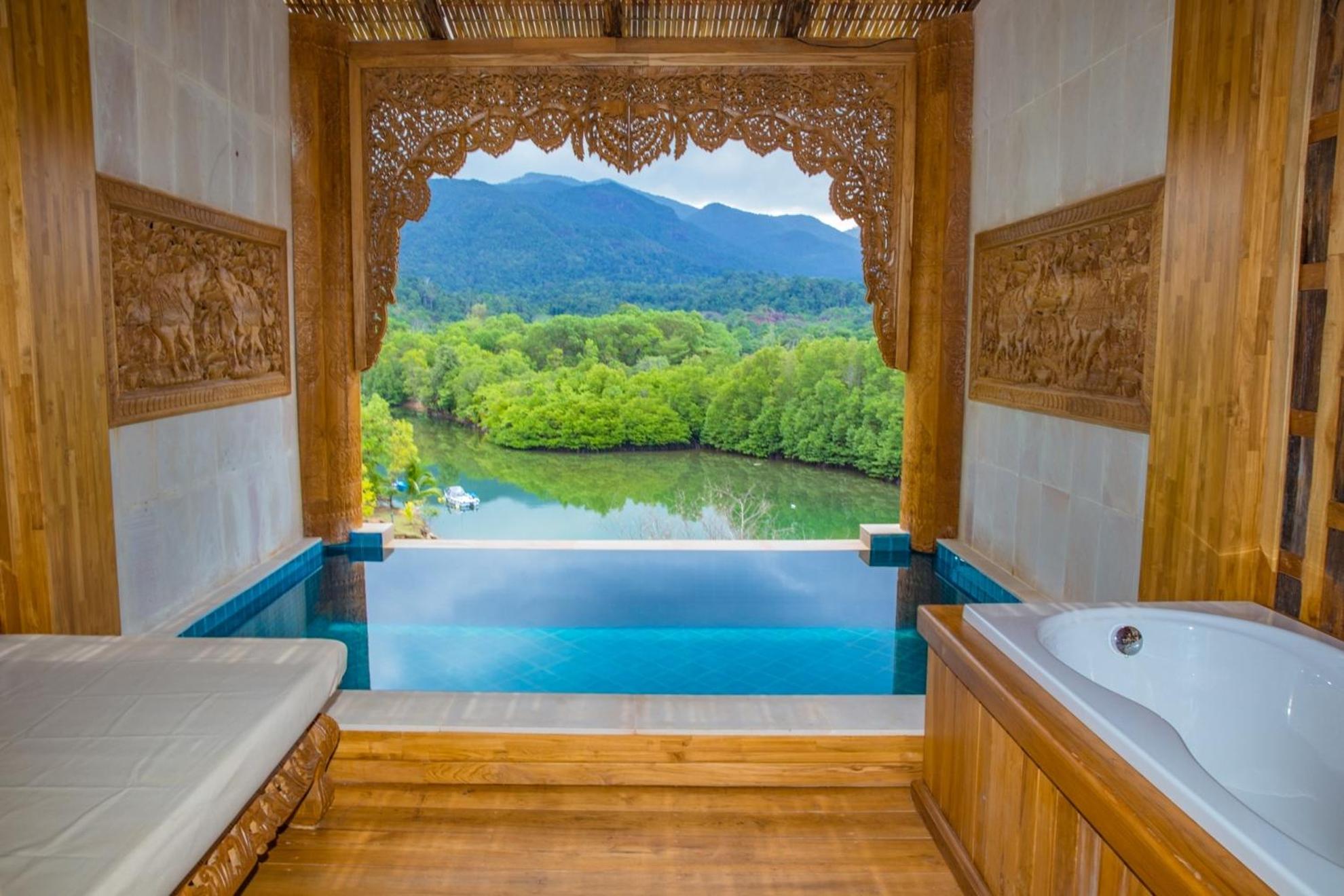 Pool Suite Plus with FREE THB 1,500 Net Resort Credit per night
