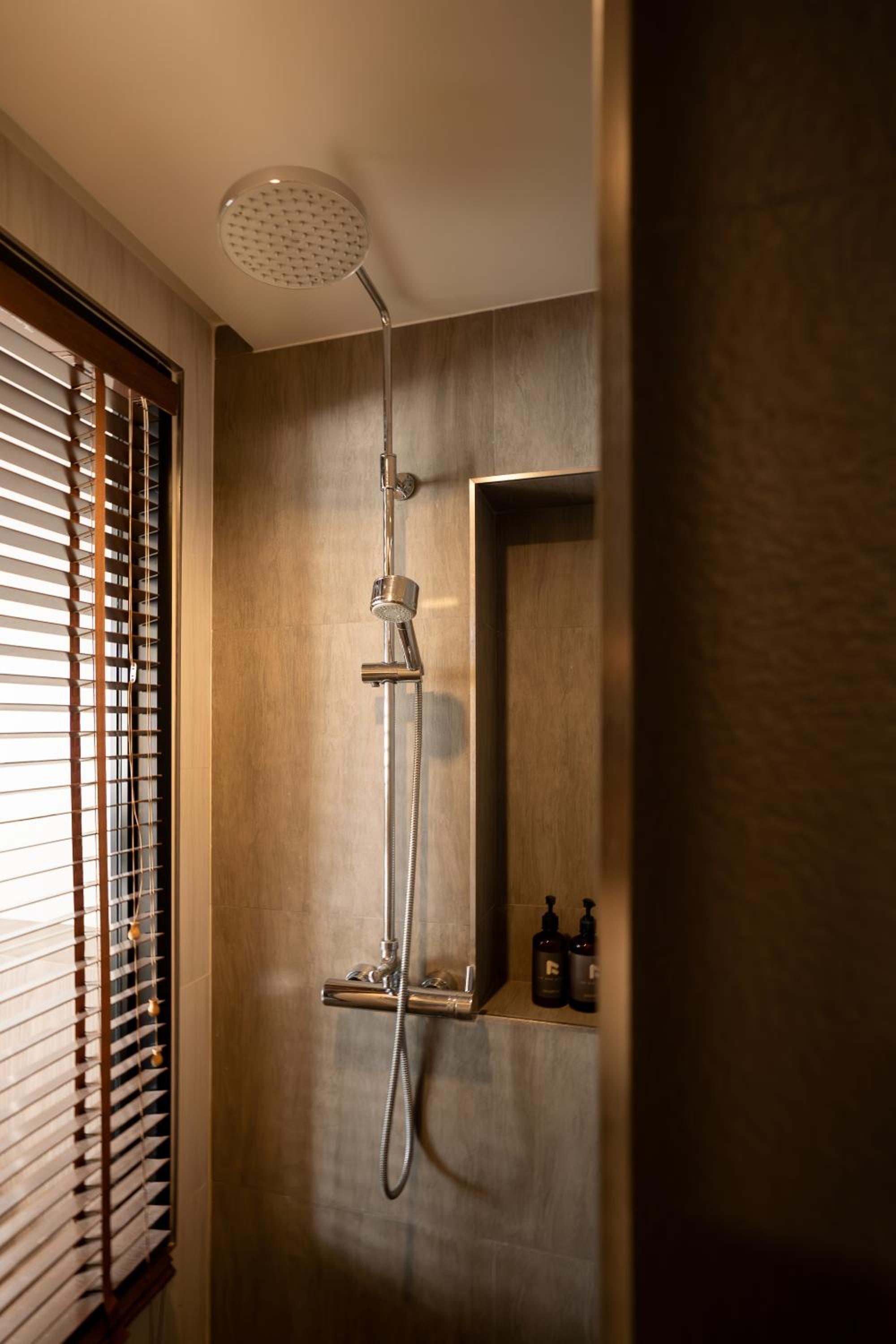 Deluxe Twin Room - Photo 1