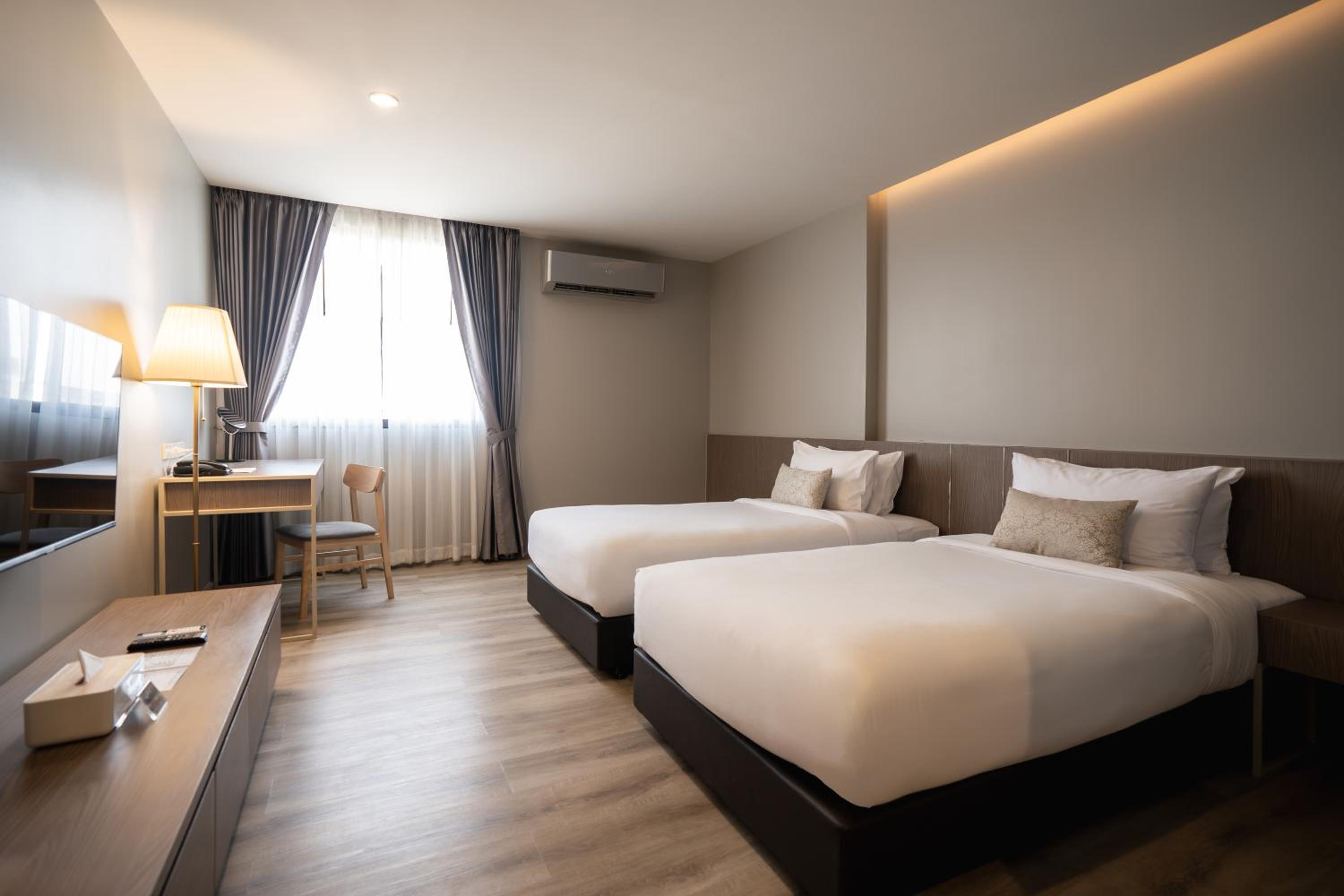 Deluxe Twin Room - Photo 6