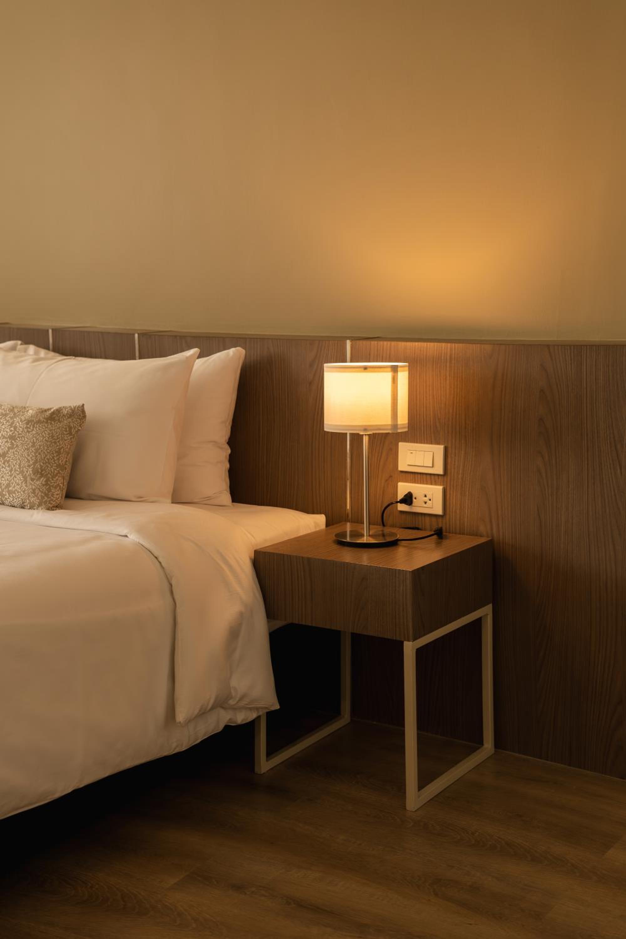 Corner Suites - Photo 23