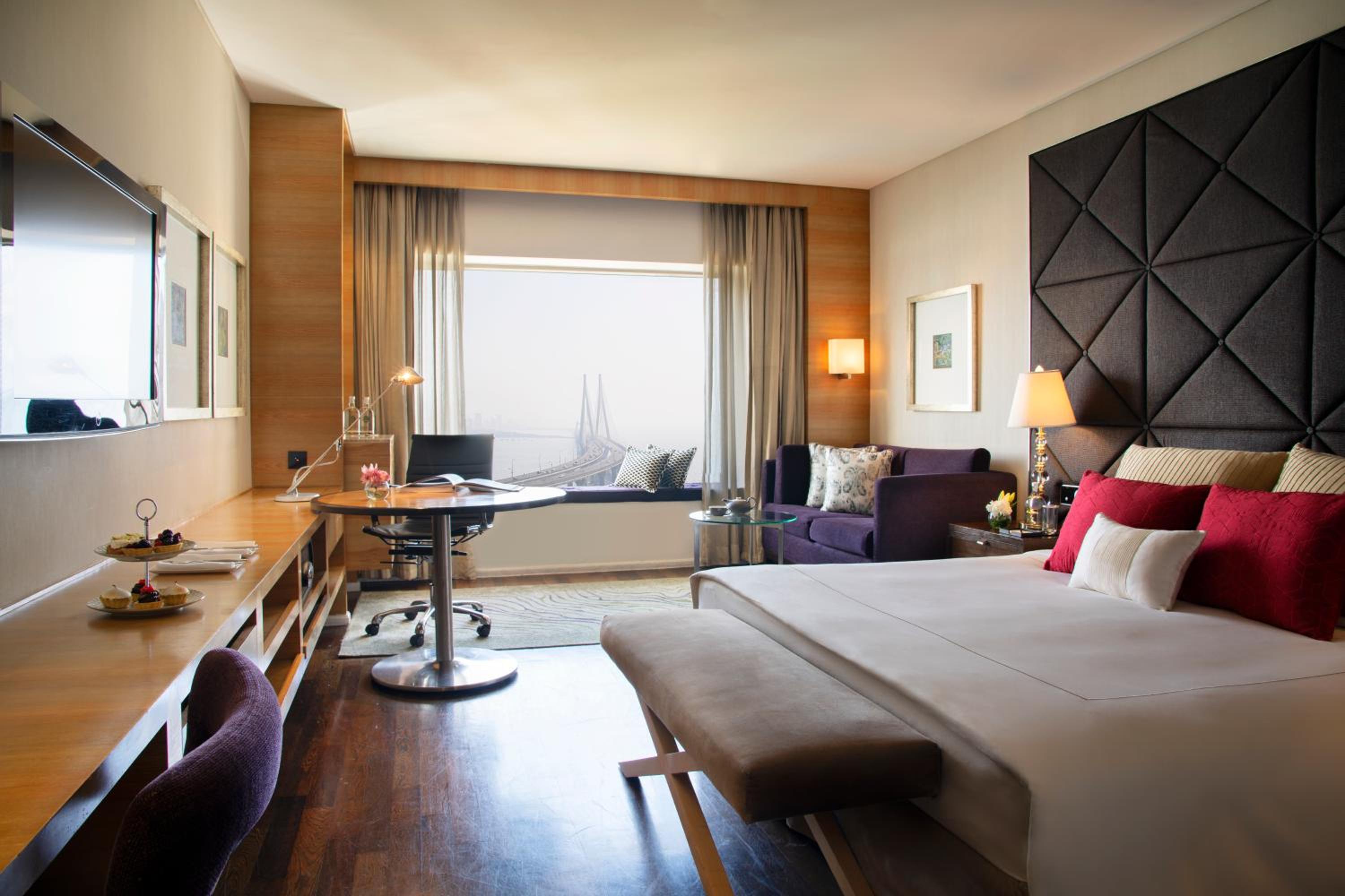 Taj Club Room Twin Bed - High tea, evening cocktails, butler service, Complimentary 1 way airport transfer