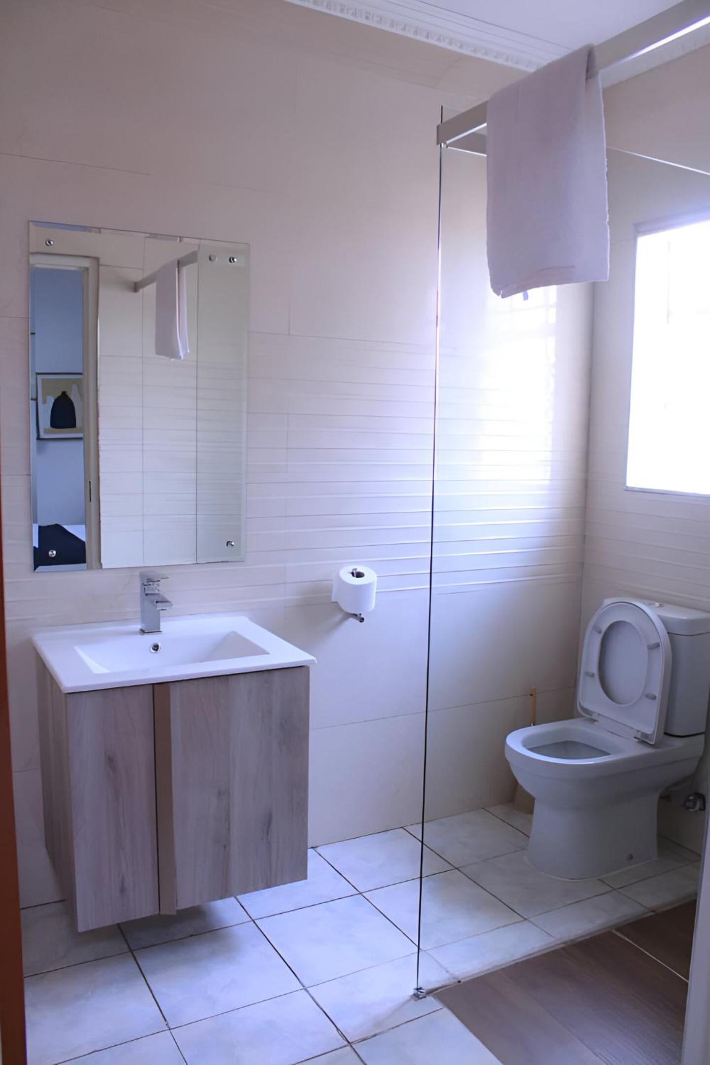 Double Room with Private Bathroom photo 3