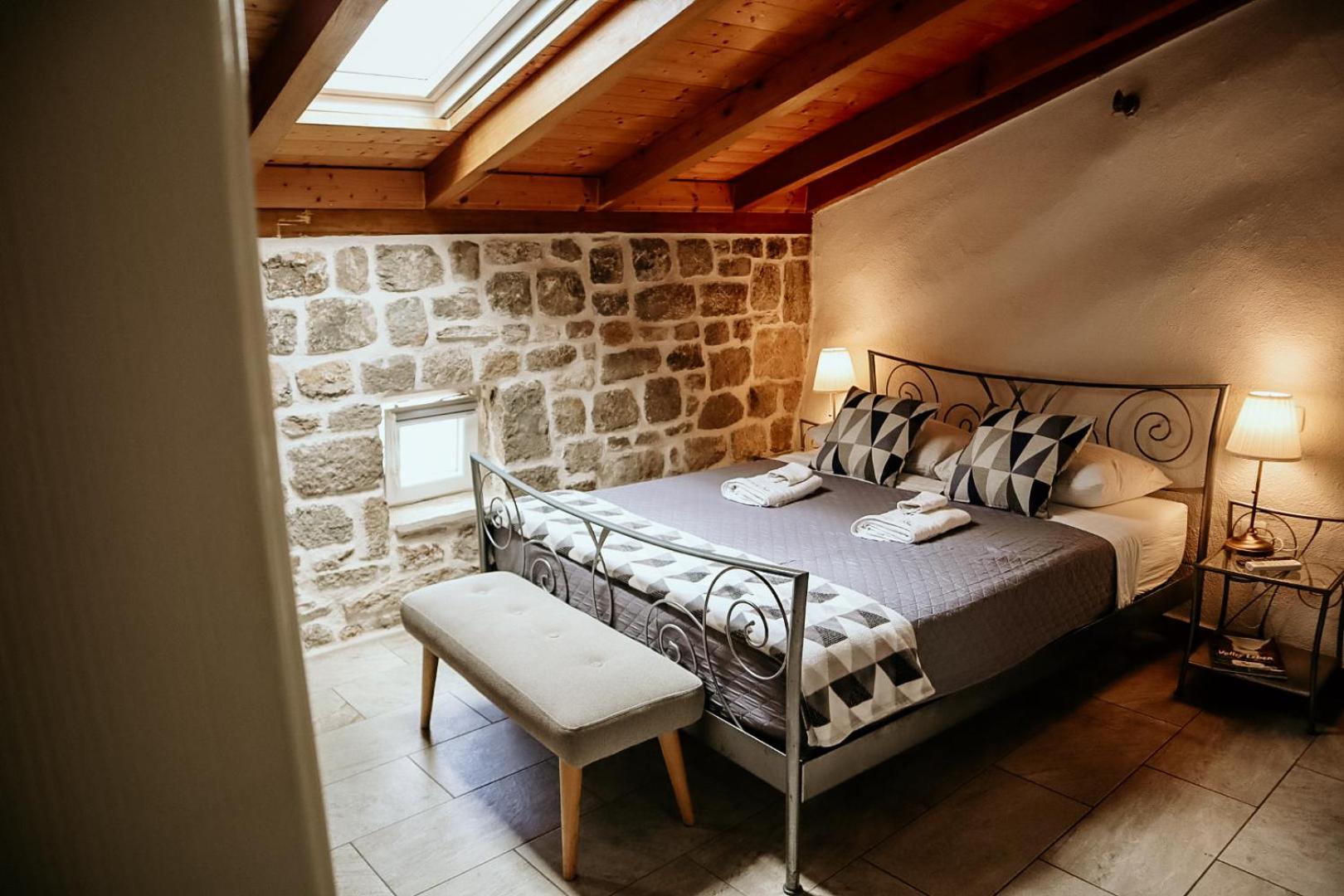 Double Room with Sea View - Photo 19
