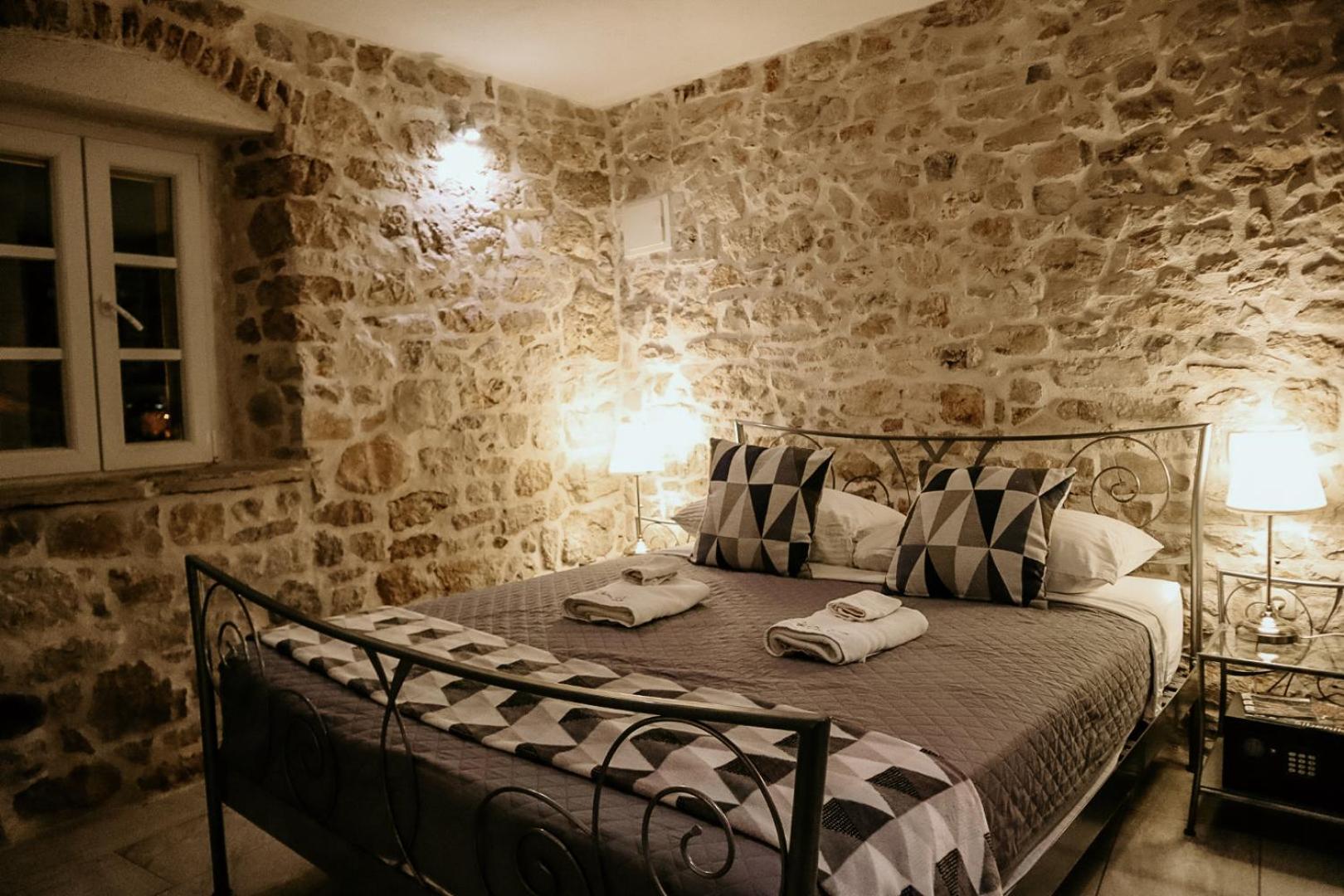 Double Room with Sea View - Photo 18
