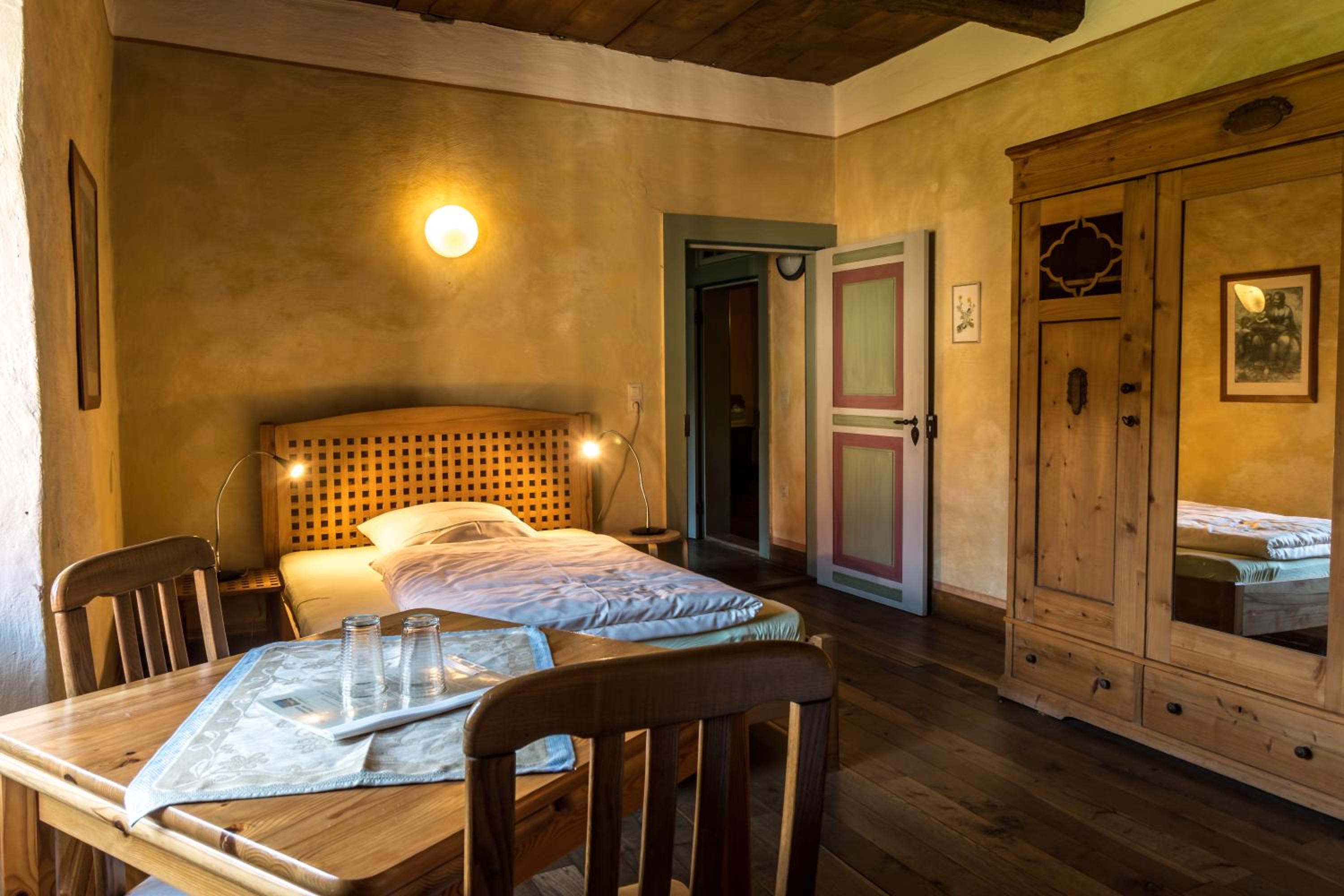 Double Room with Private Bathroom - Photo 5
