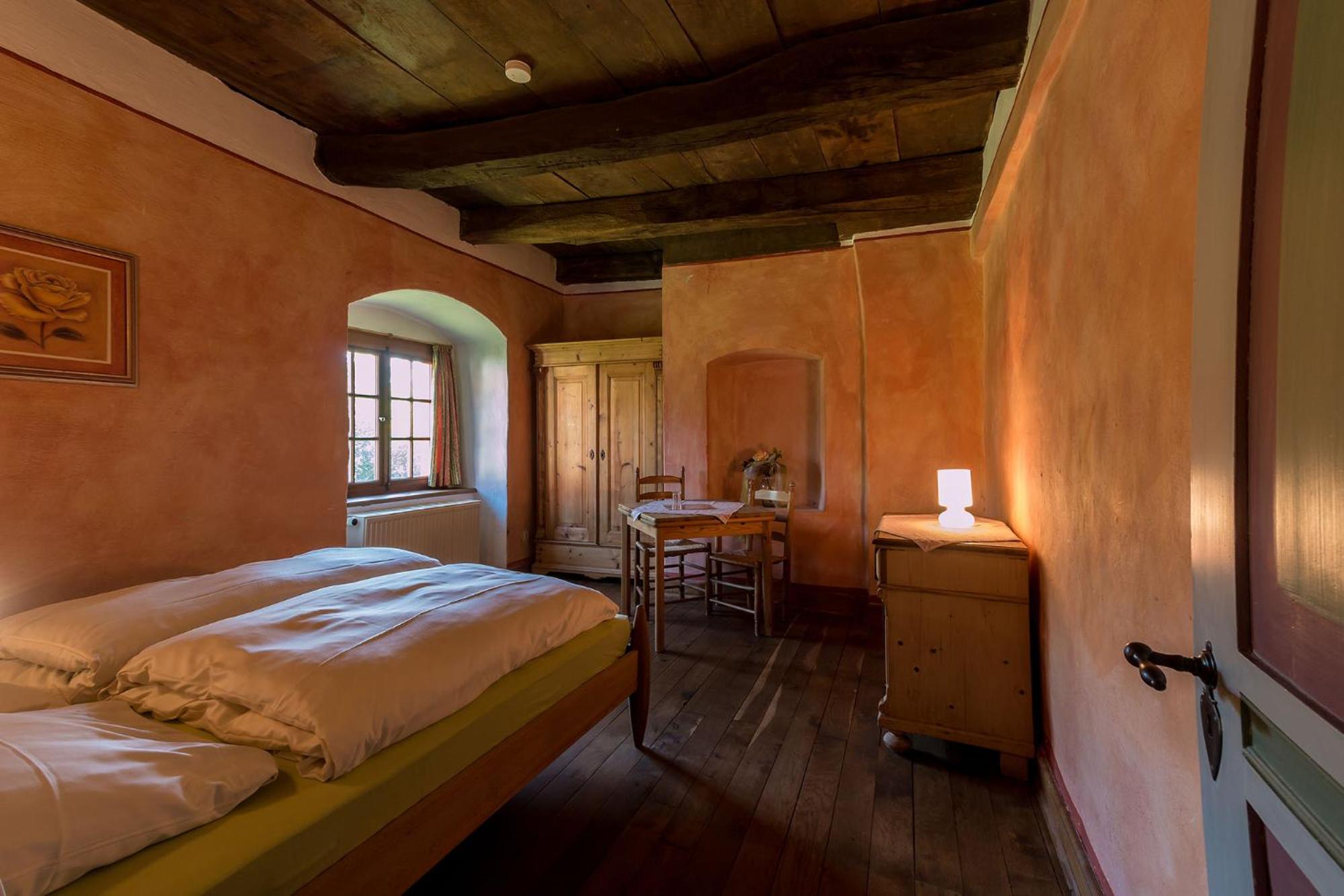 Double Room with Private Bathroom - Photo 4