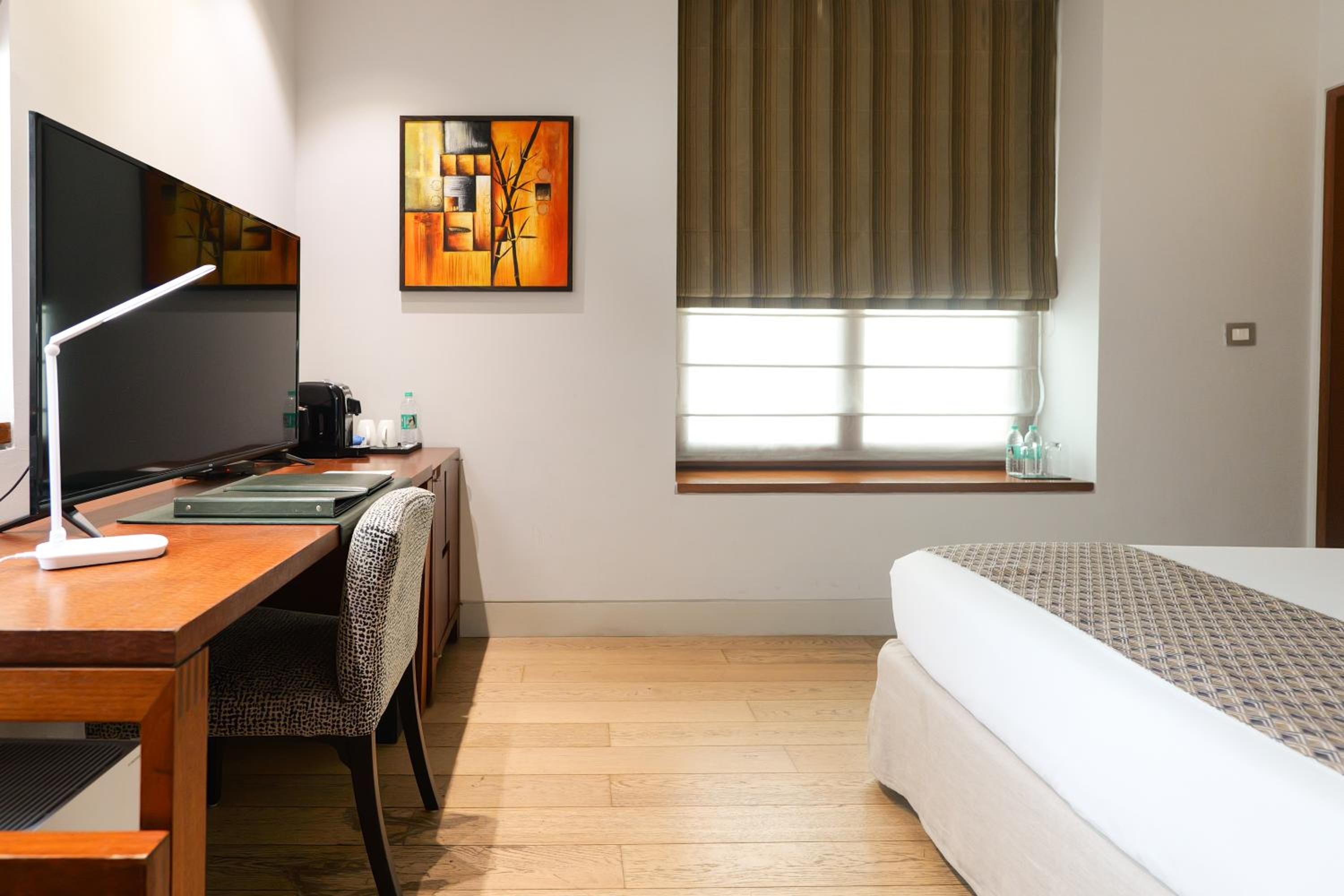 Manor Premier Room - Photo 8