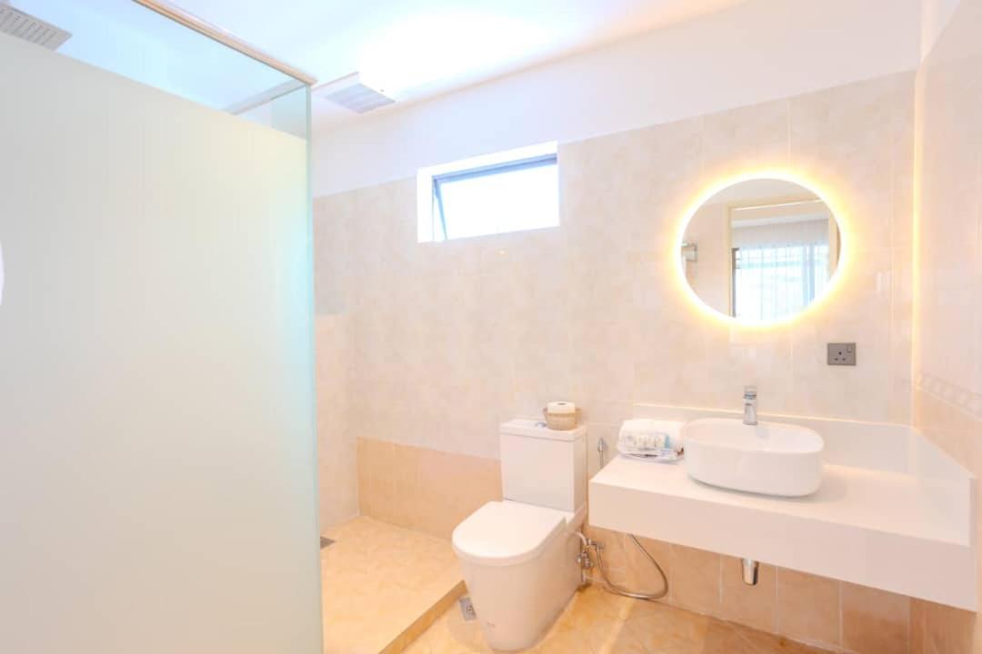 Two-Bedroom Suite - Photo 4