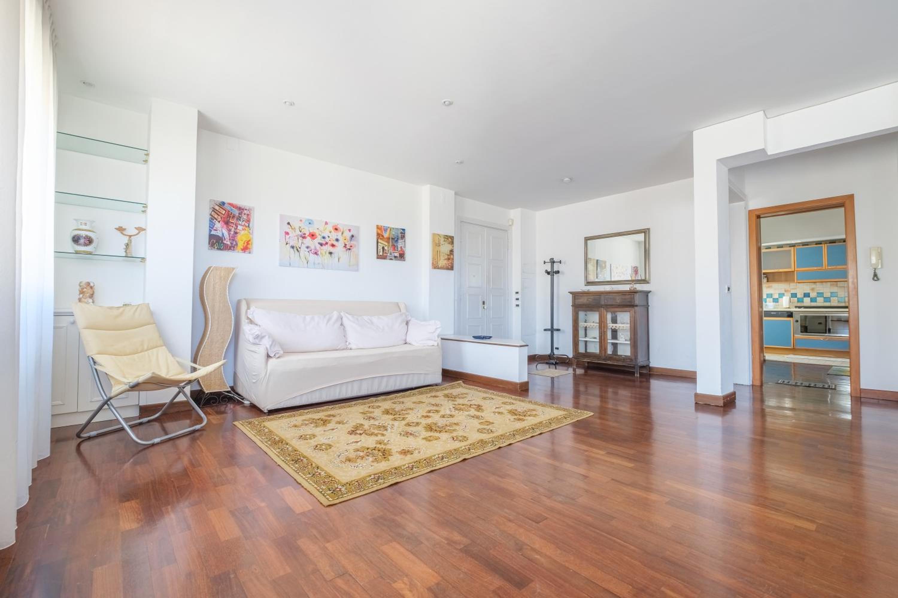 Two-Bedroom Deluxe Apartment with Balcony