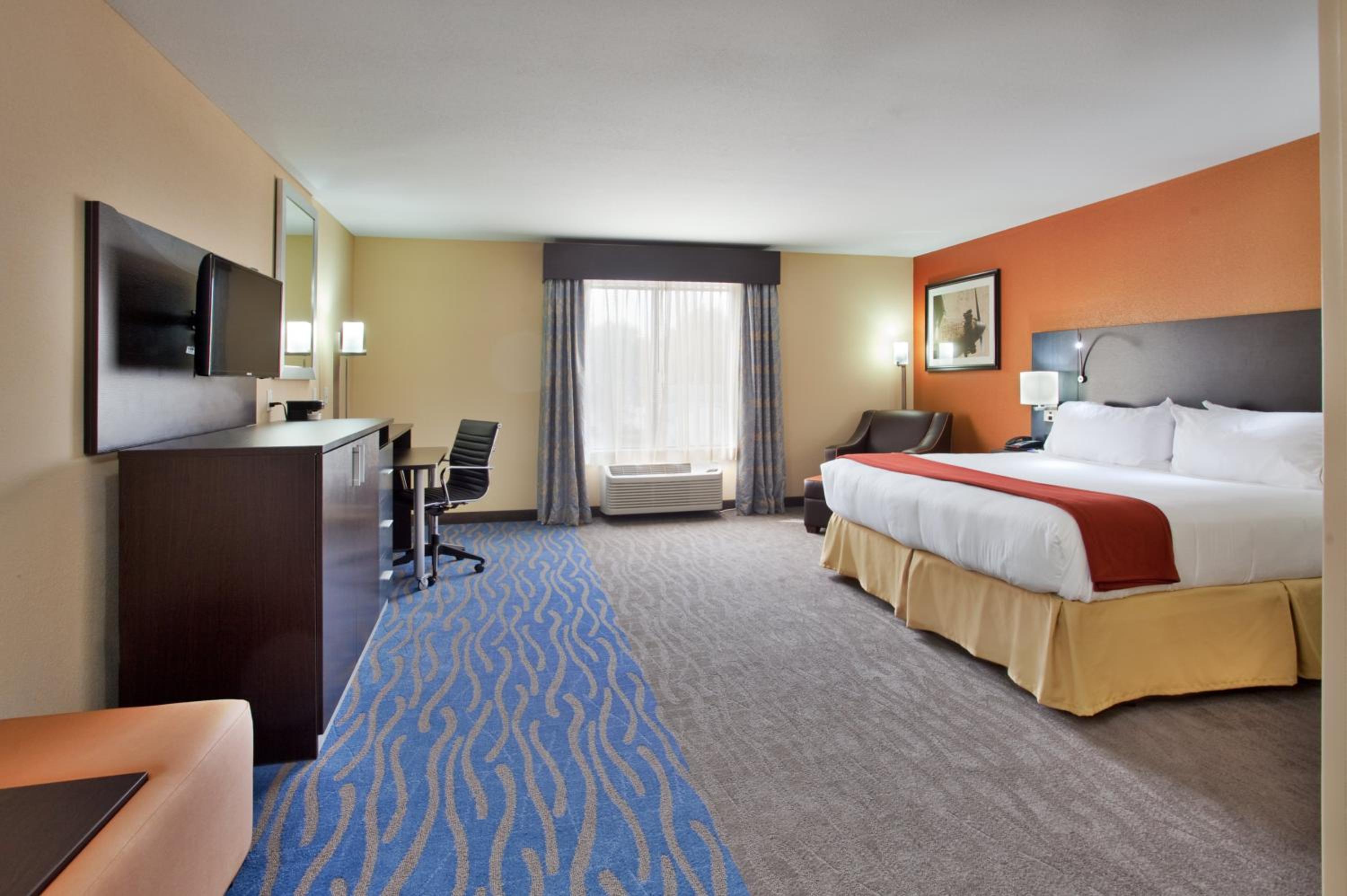 Executive Suite - Non-Smoking