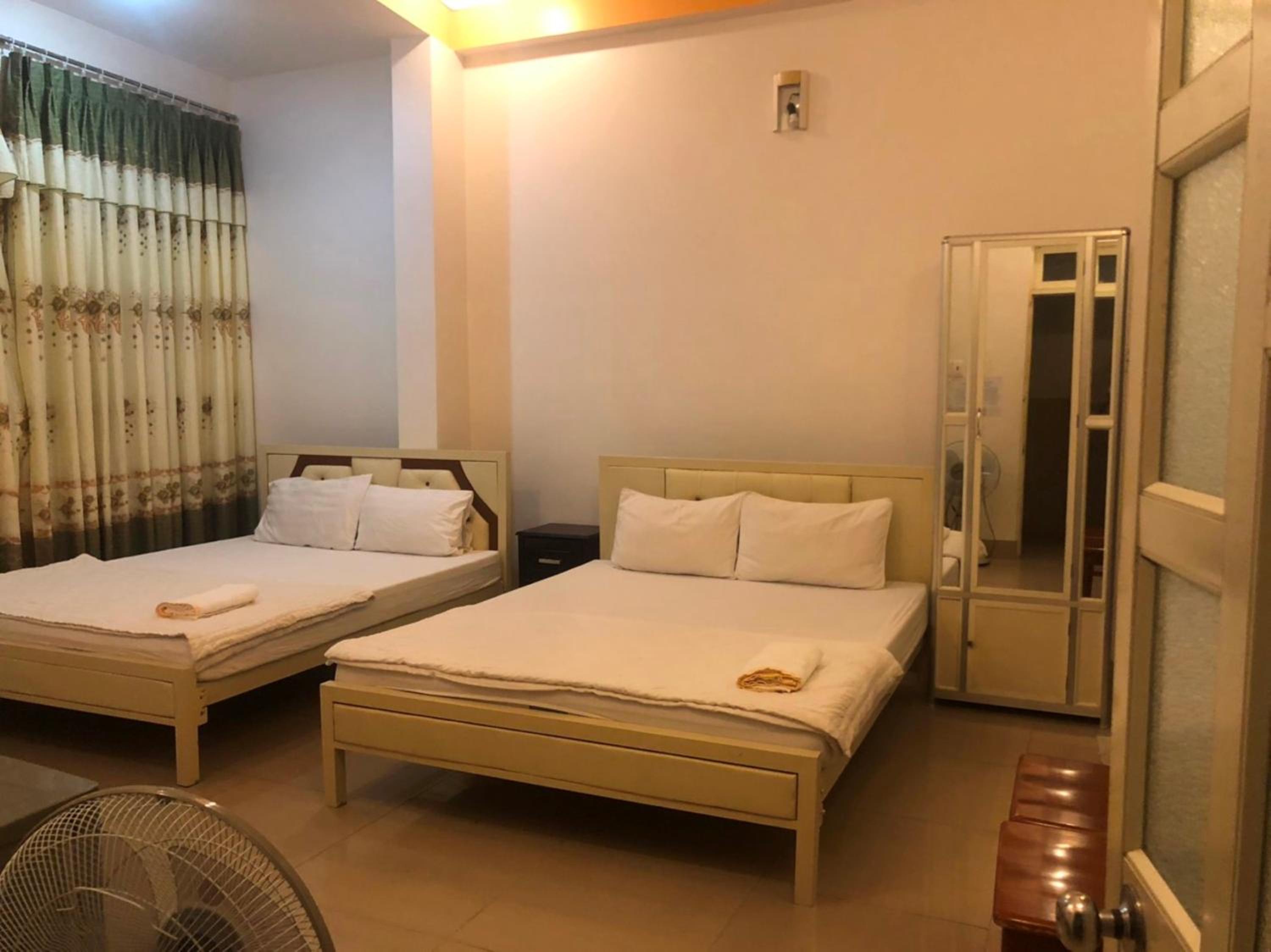 Quadruple Room - Photo 1