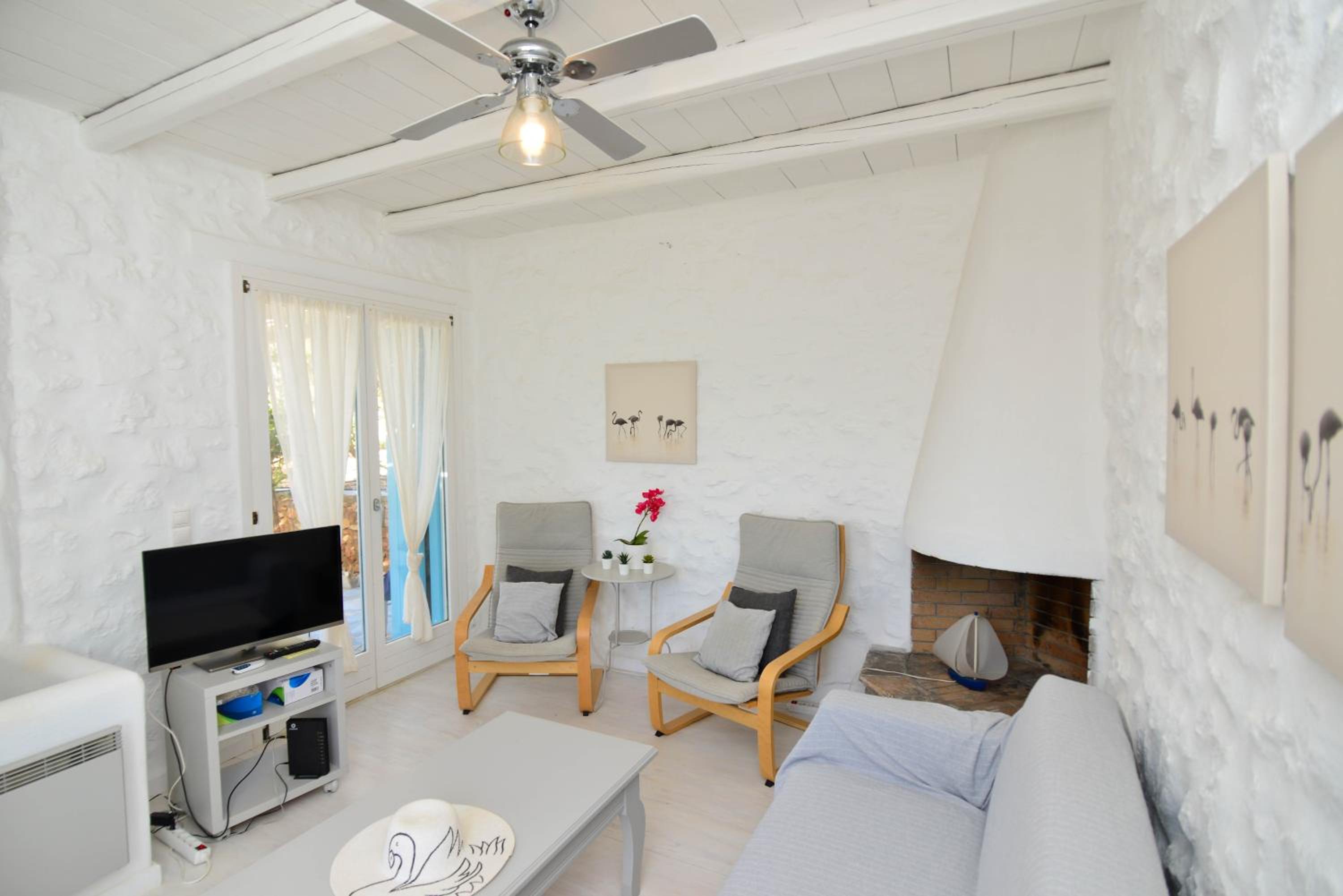 Two-Bedroom House photo 2