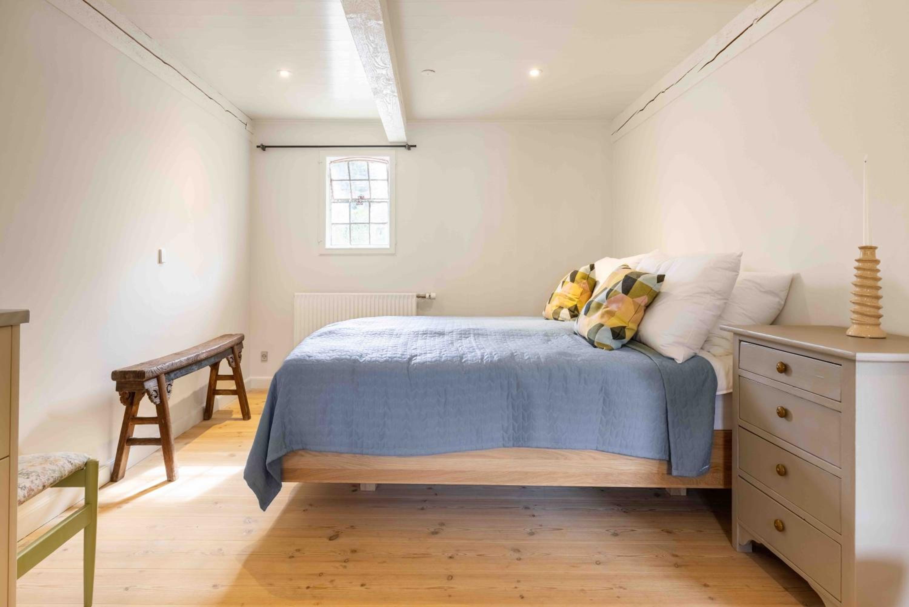 Small Studio Apartment with Private Bathroom