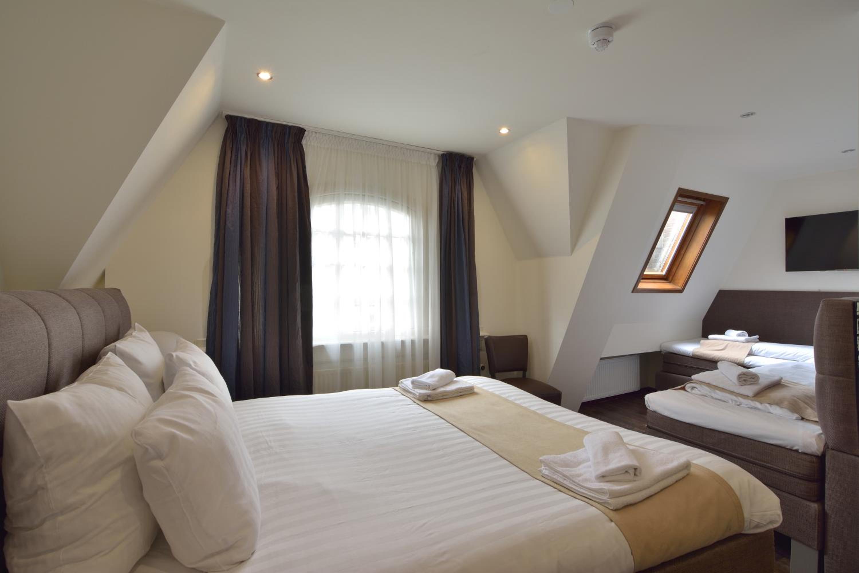 Deluxe Quadruple Room photo 2