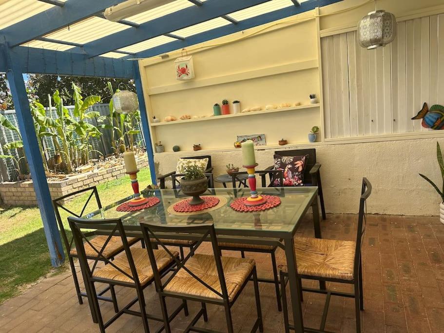 Three-Bedroom House photo 2