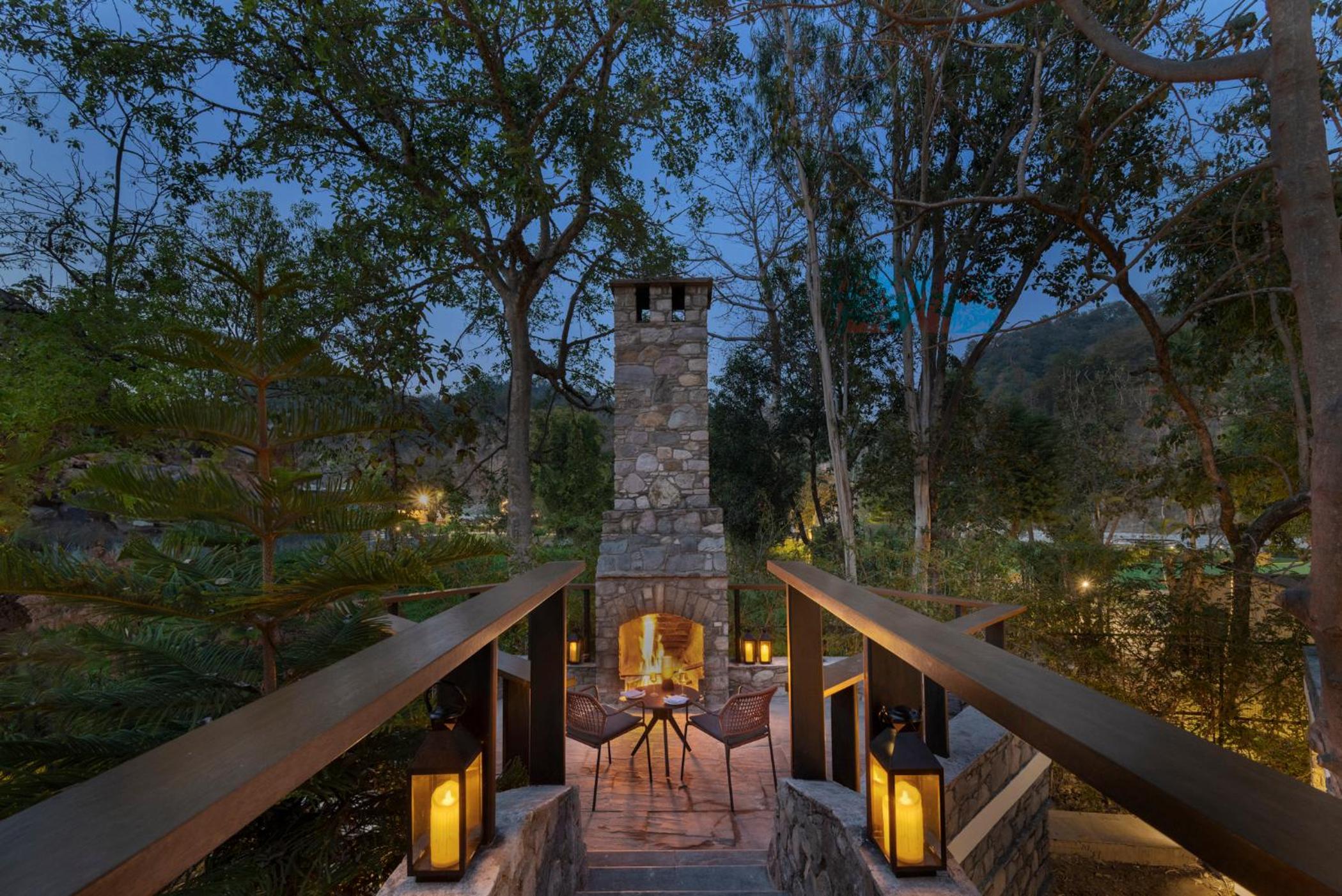 Cottage With Outdoor Fireplace And Patio  photo 3