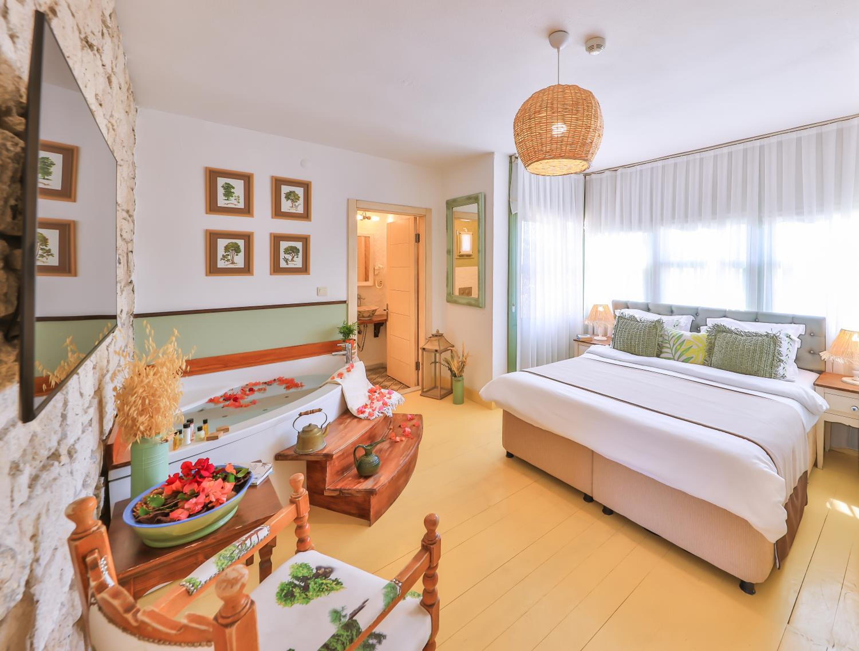 Double Room with Spa Bath photo 1