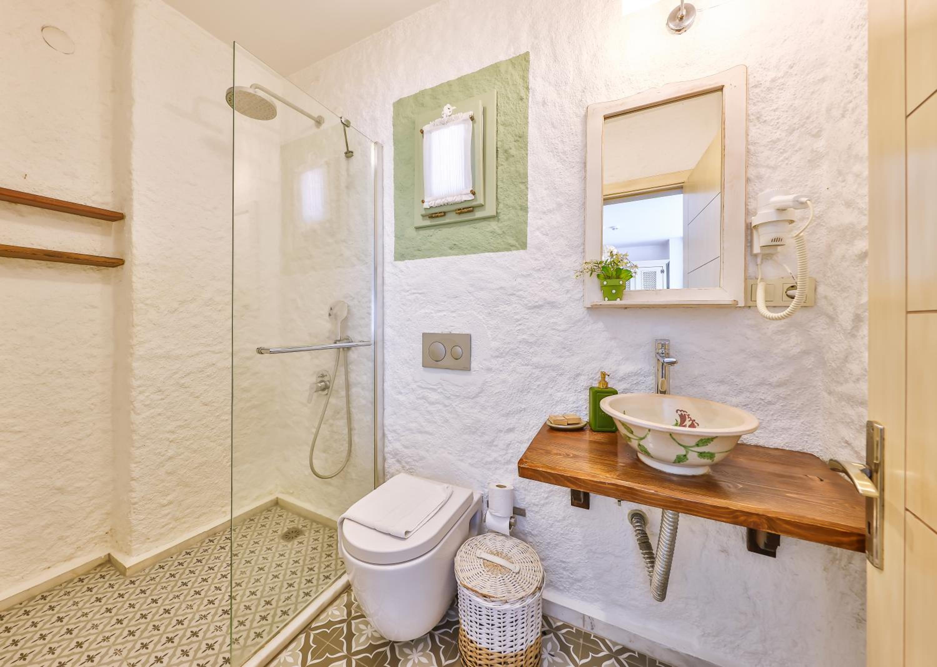 Double Room with Spa Bath photo 3