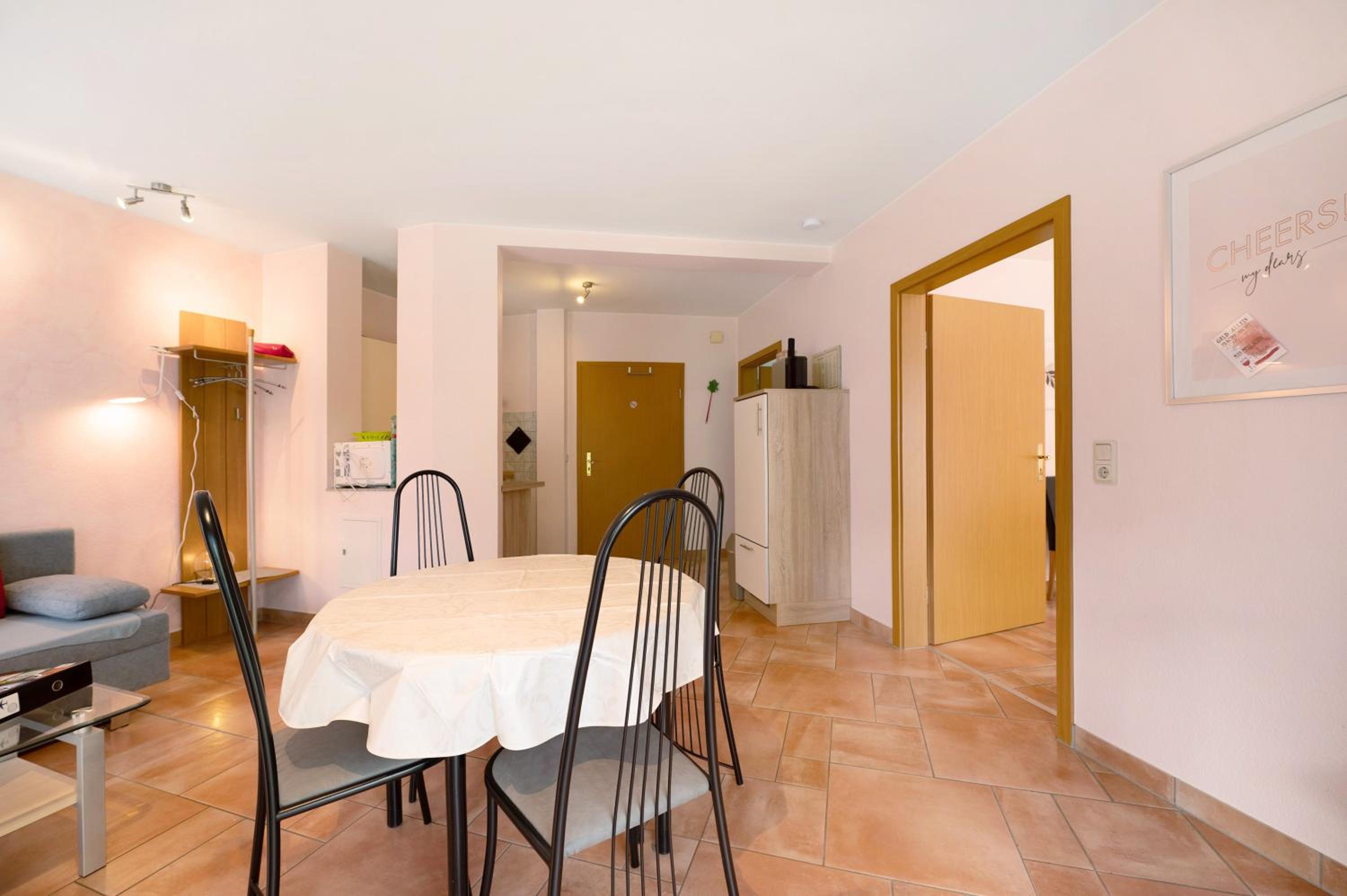 One-Bedroom Apartment with Garden View photo 2