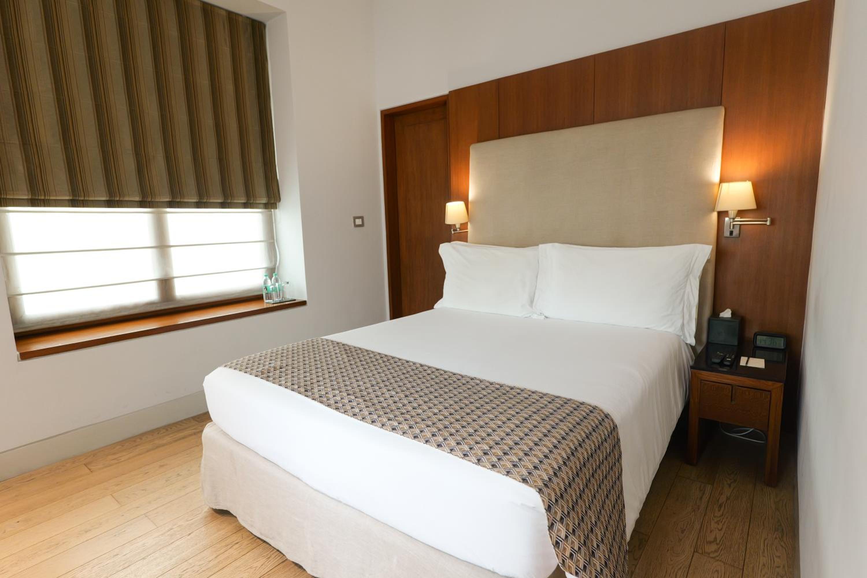 Manor Premier Room - Photo 1