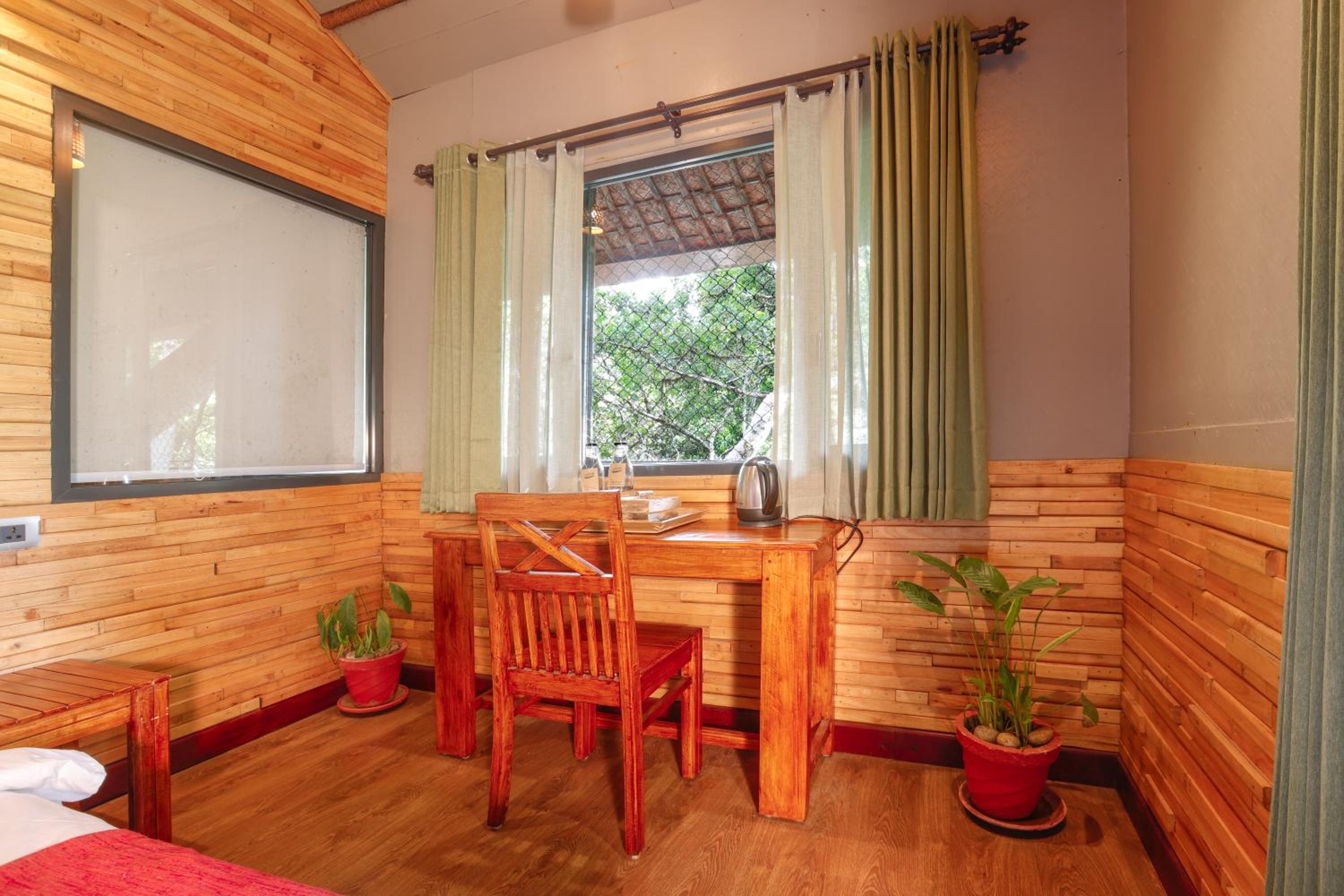 Premium Tree House