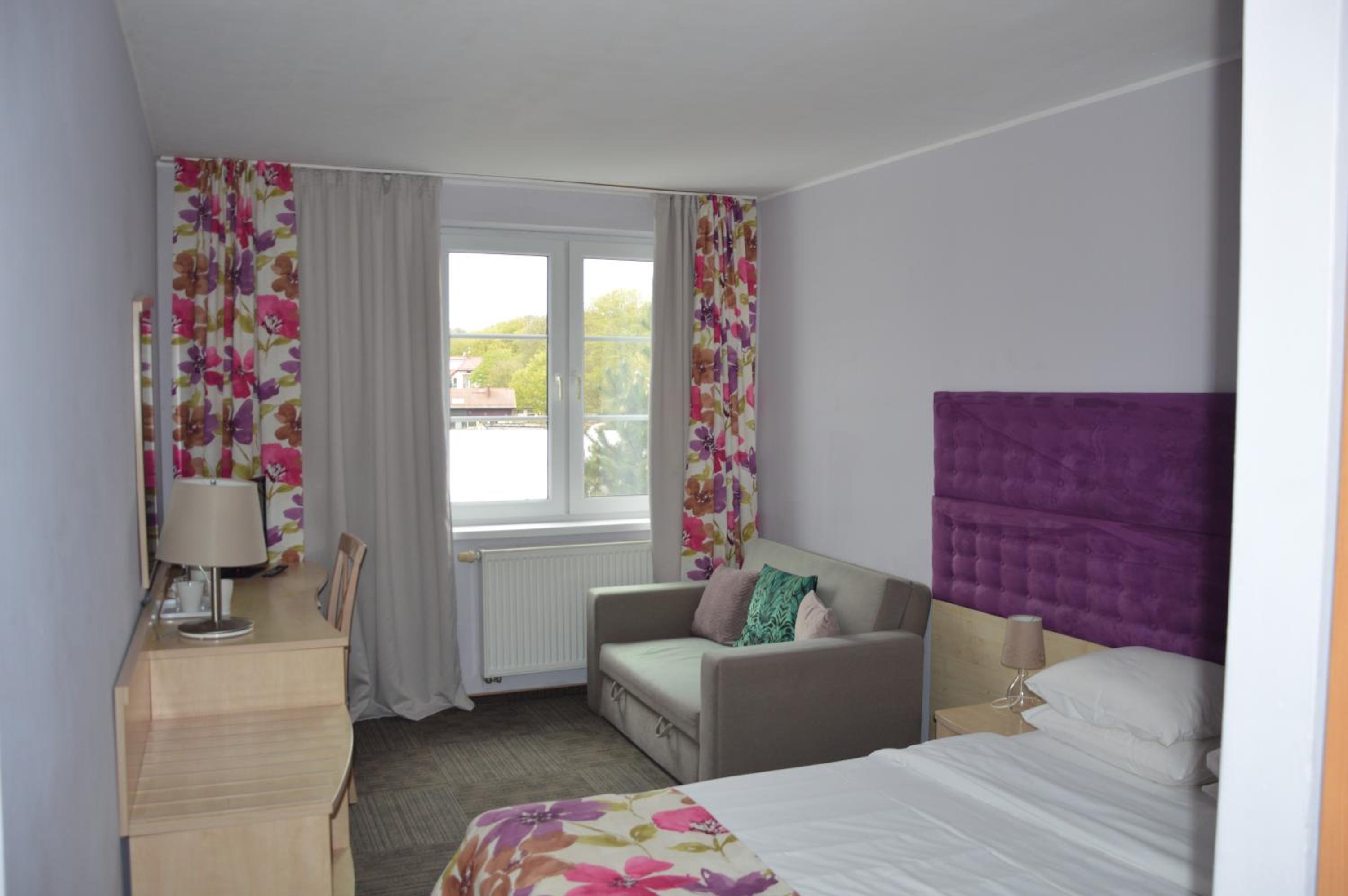 Budget Double Room photo 2