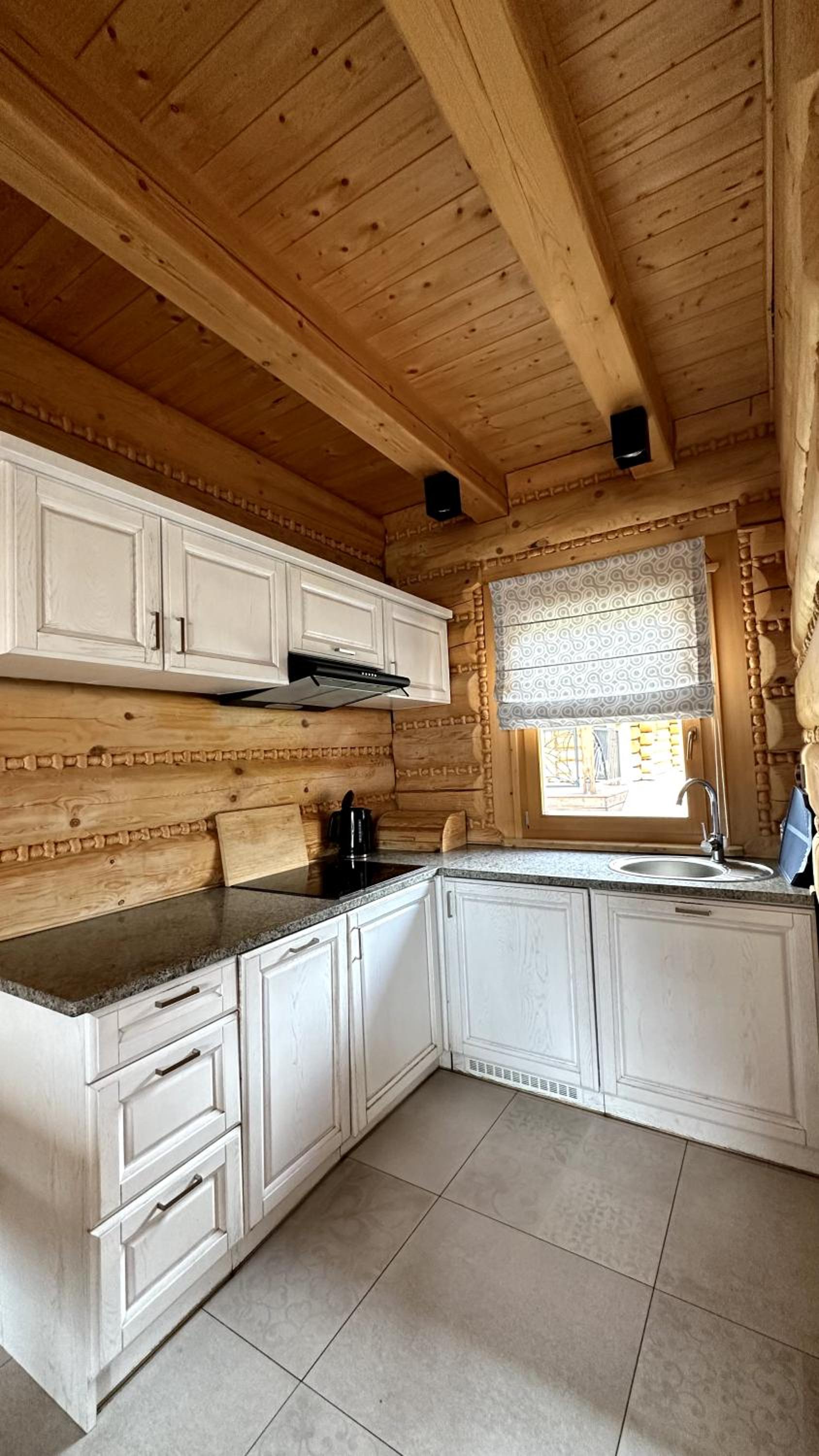 Three-Bedroom Chalet photo 2