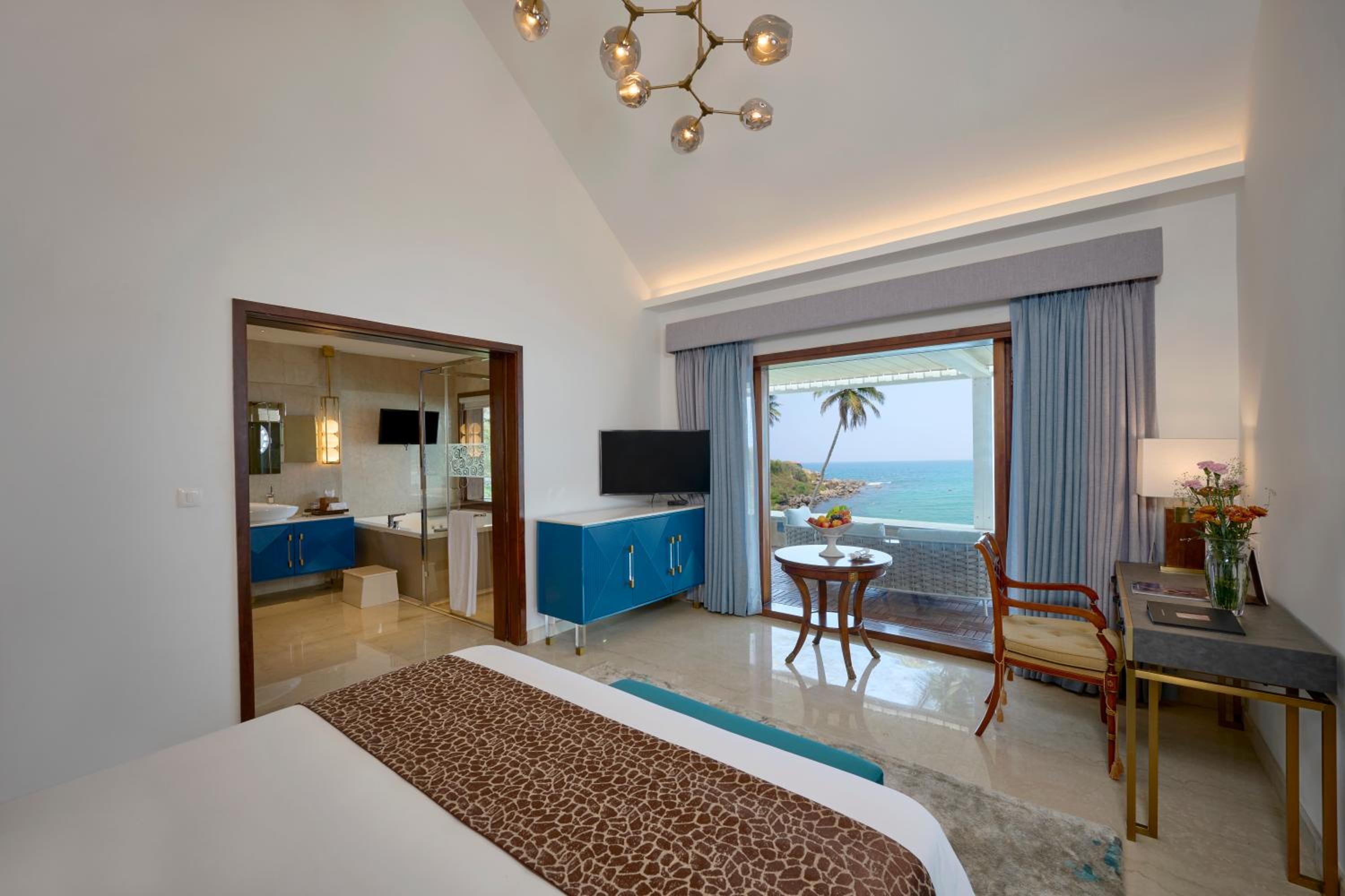 Ocean View Suite - Photo 1