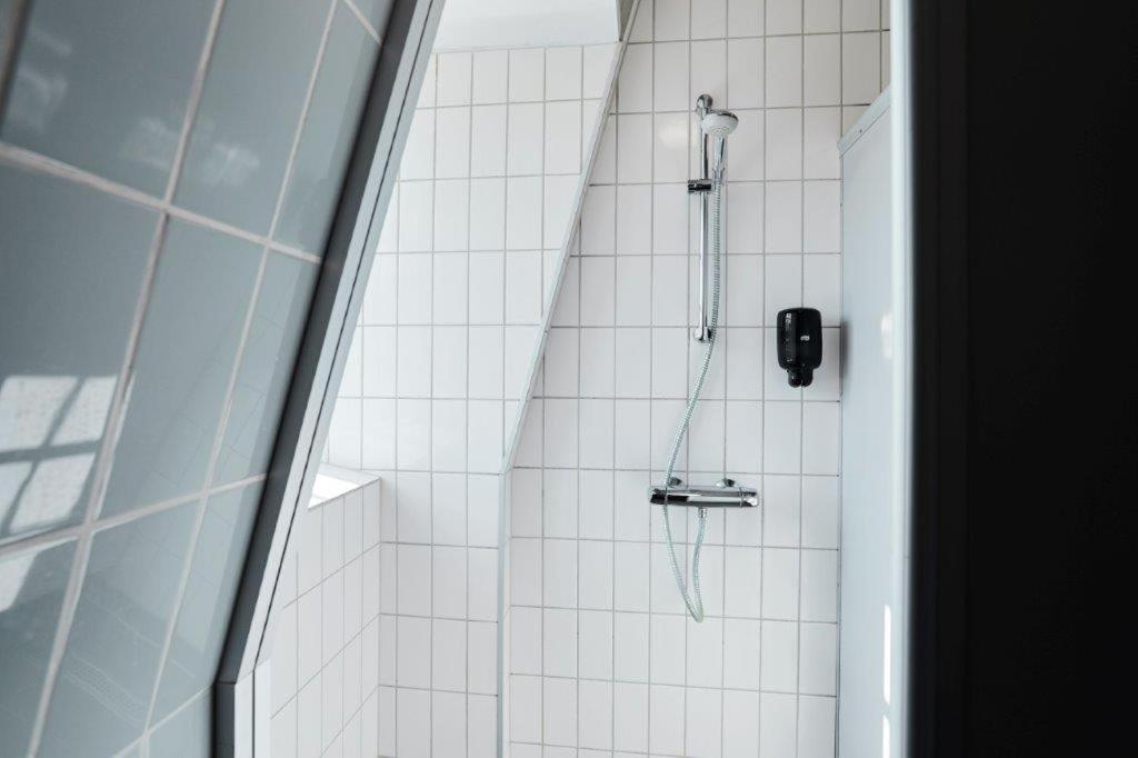 Twin Room with Shared Bathroom photo 3