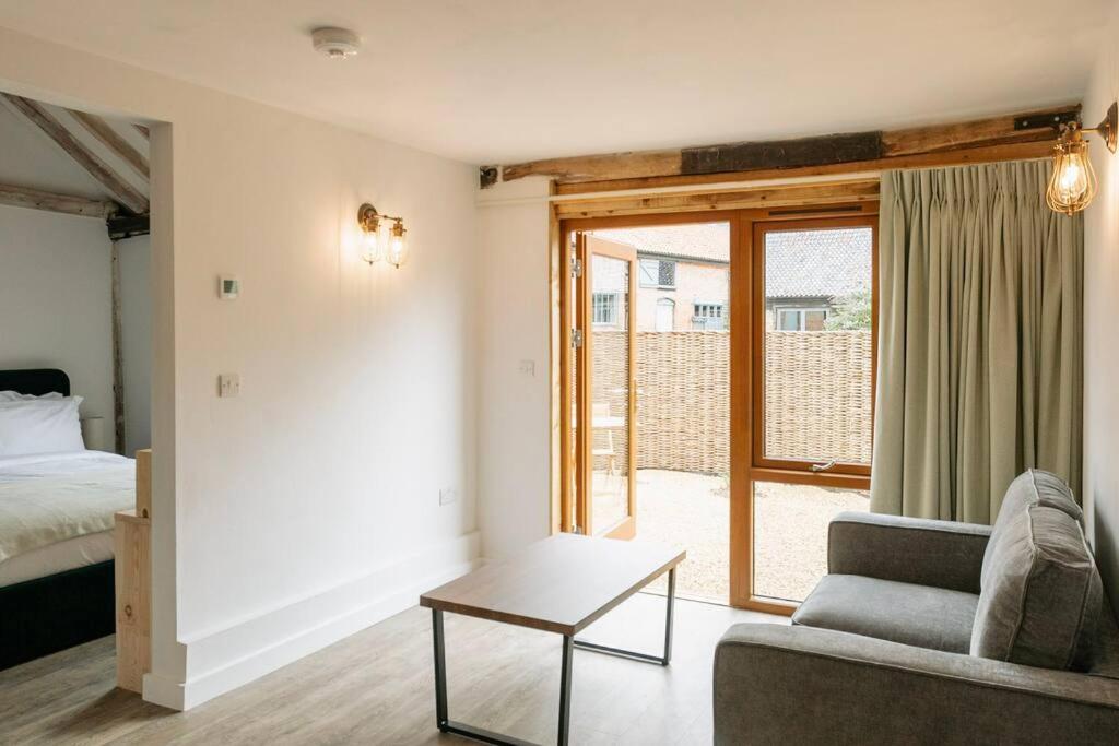 One-Bedroom House photo 1