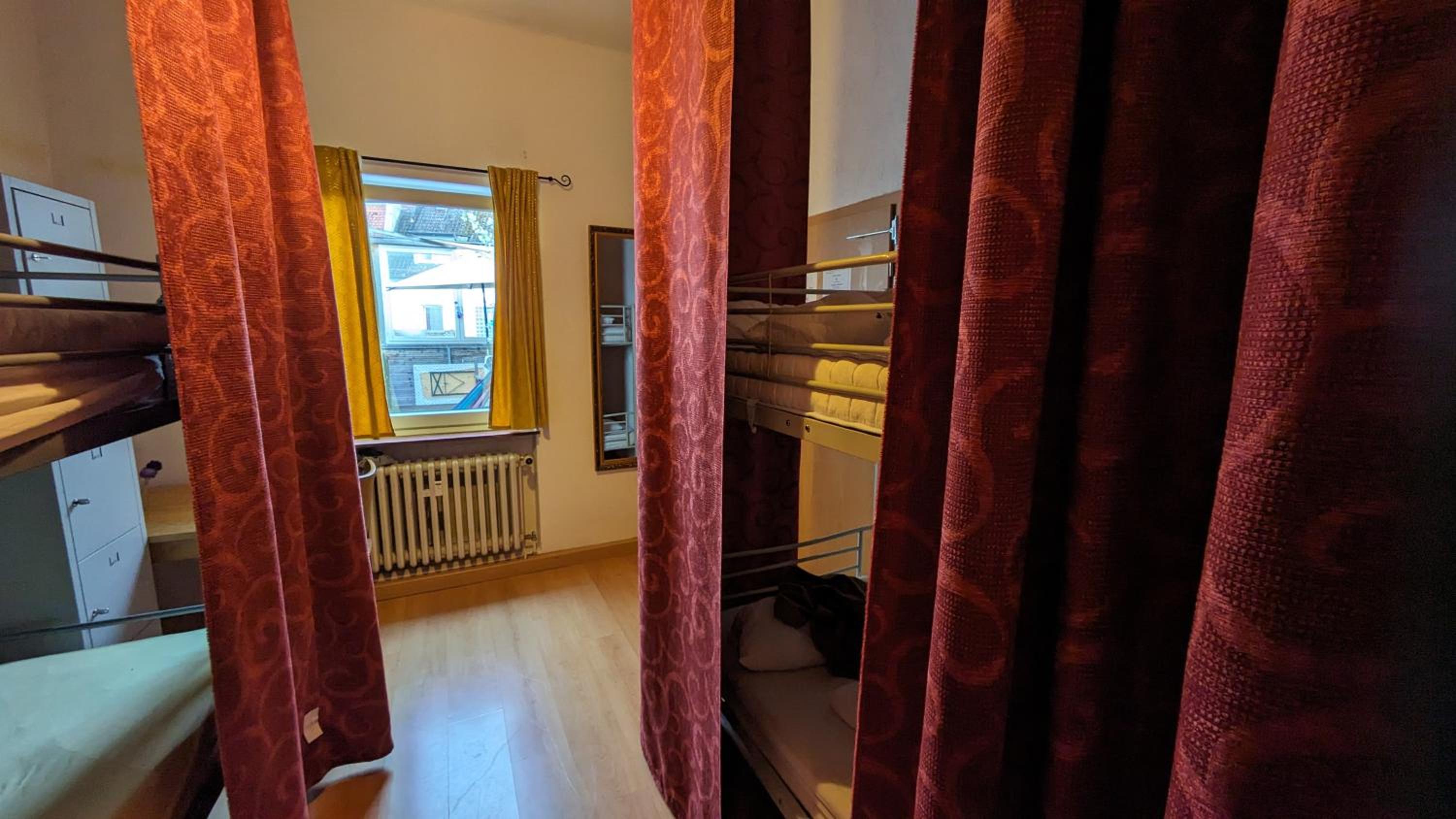 Bed in 4-Bed Male Dormitory Room photo 1