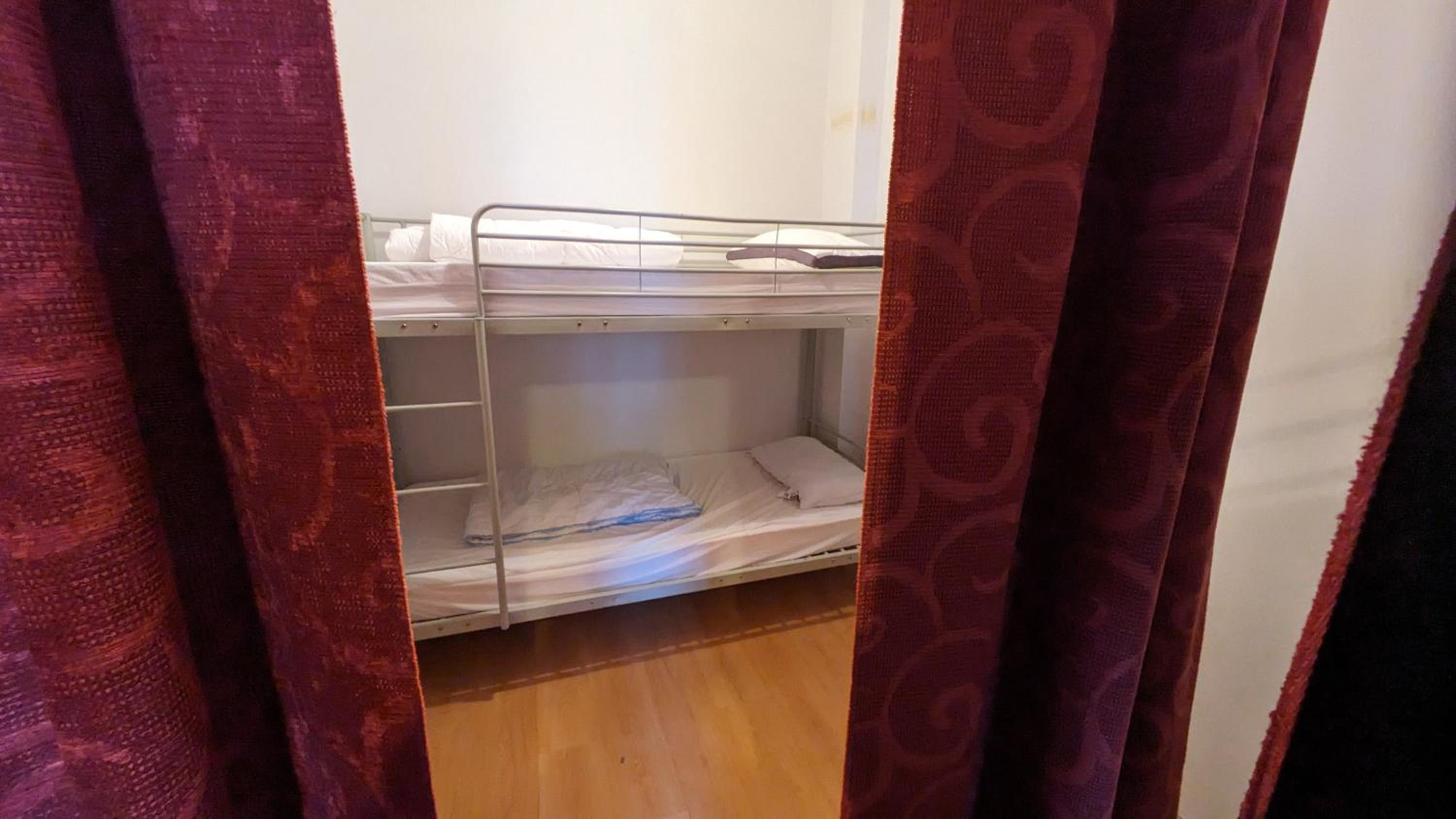 Bed in 4-Bed Male Dormitory Room photo 3