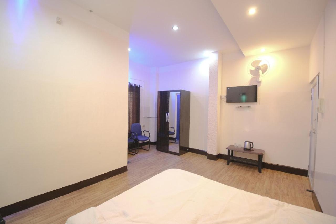 Double Room With Private Bathroom