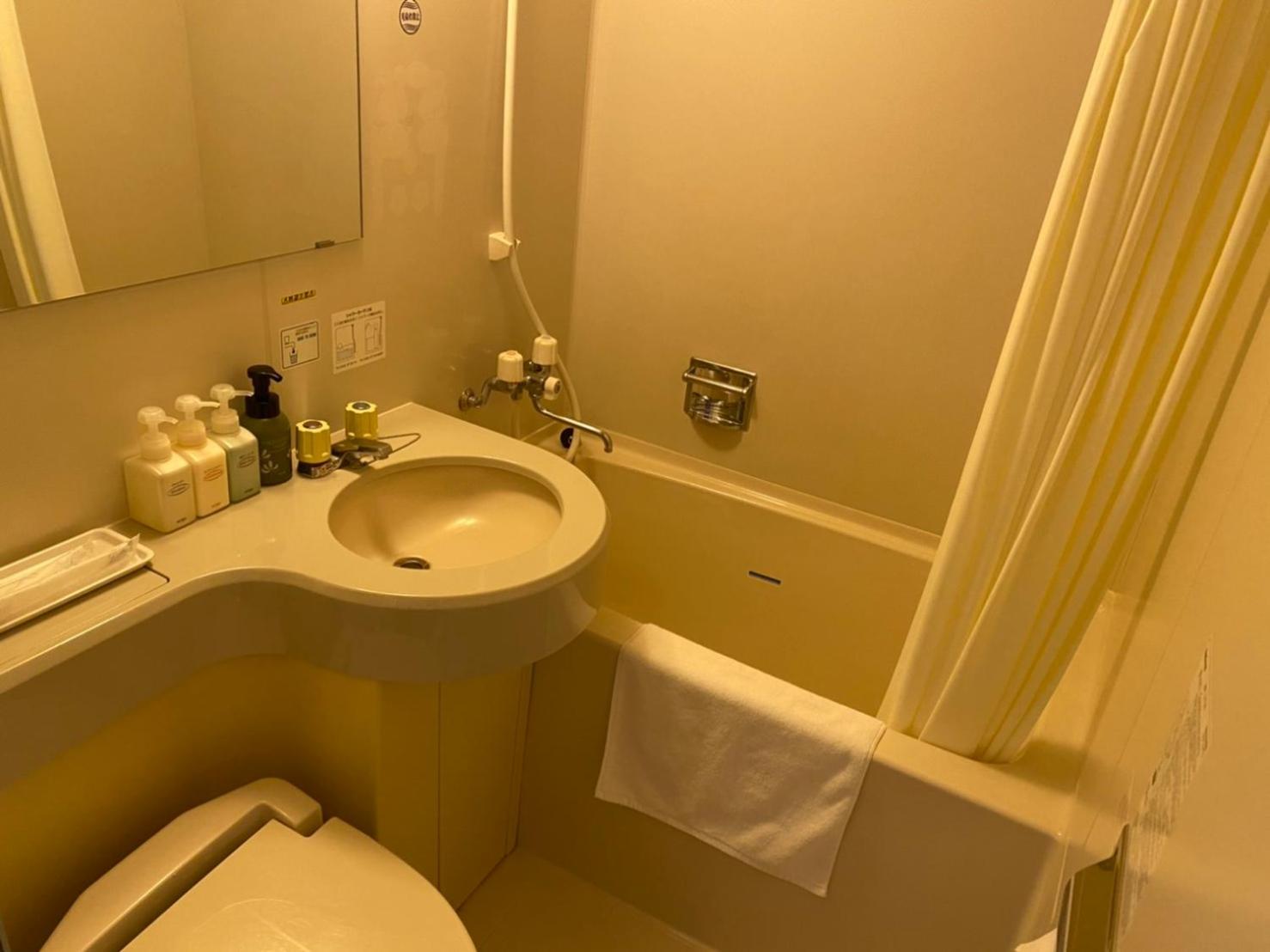 Single Room - Smoking photo 3