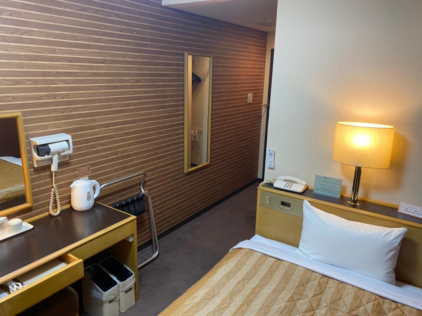 Single Room - Non-Smoking photo 3
