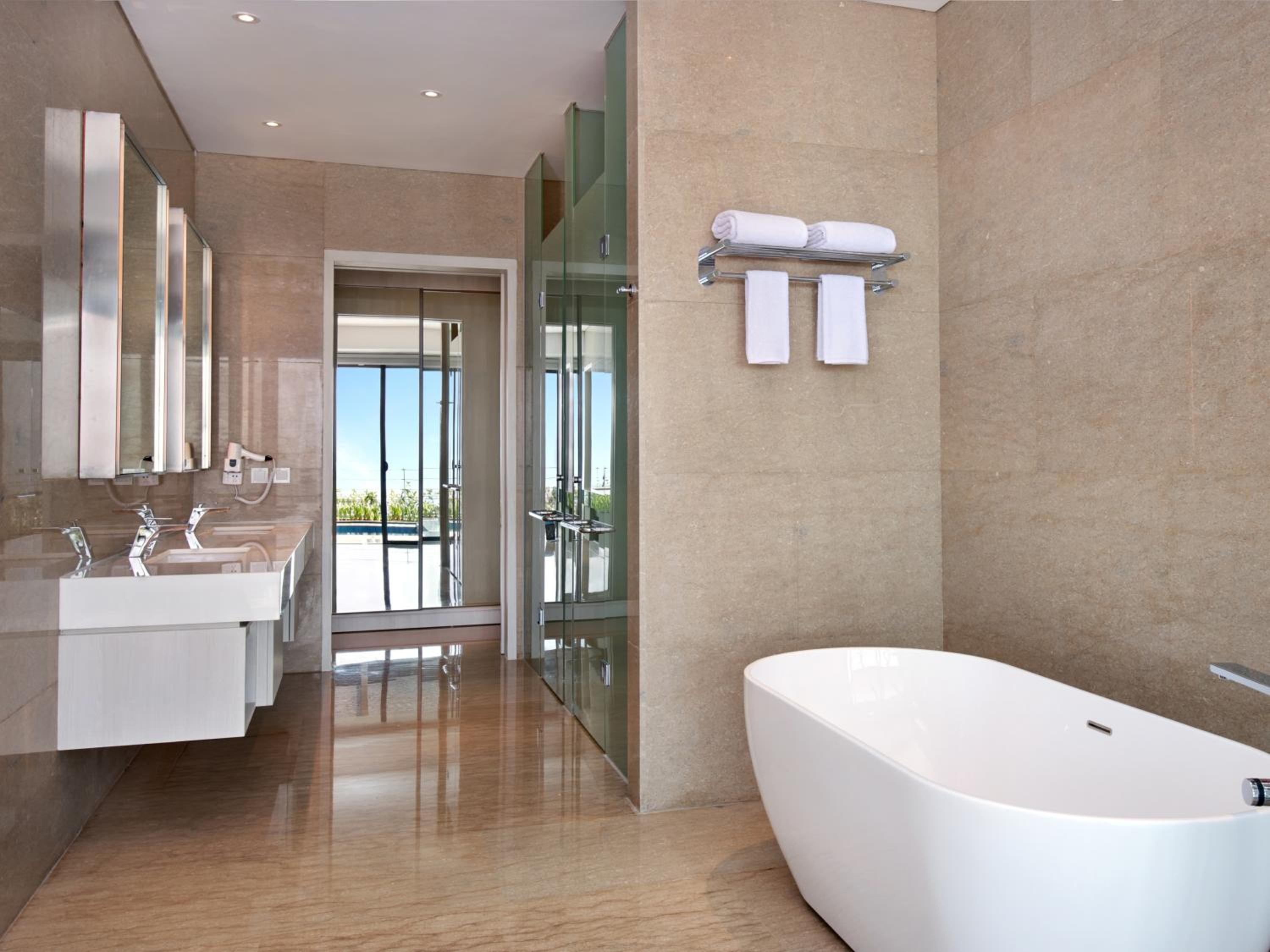 King Suite with Private Pool - Photo 2
