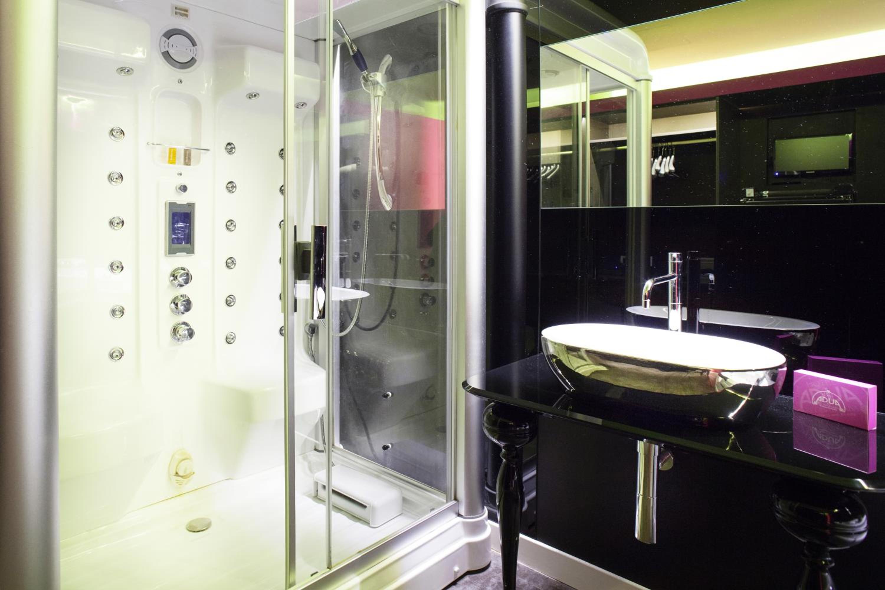Wellness Suite - Photo 6