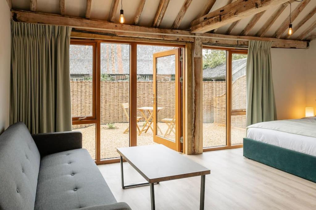 One-Bedroom House photo 1