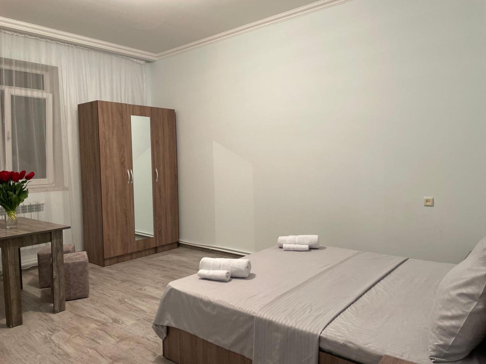 Double Room with Shared Bathroom photo 2